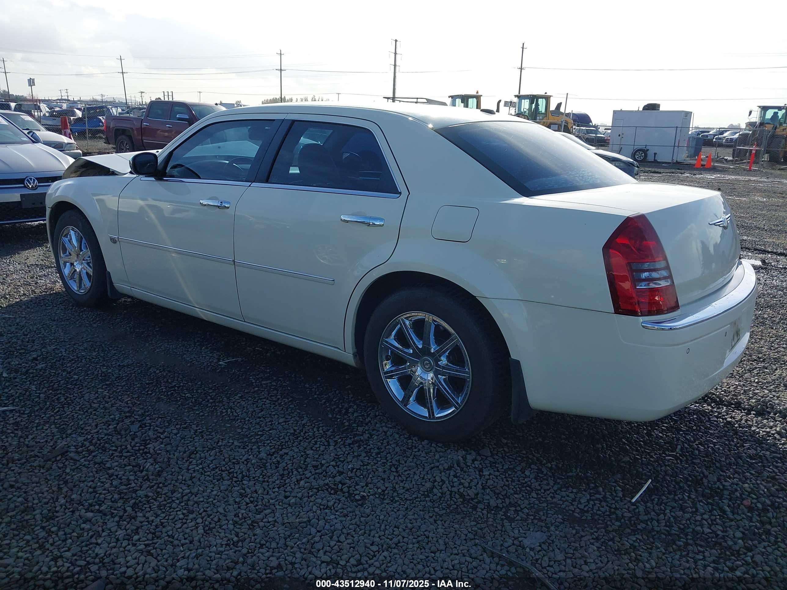 CHRYSLER 300C image 3