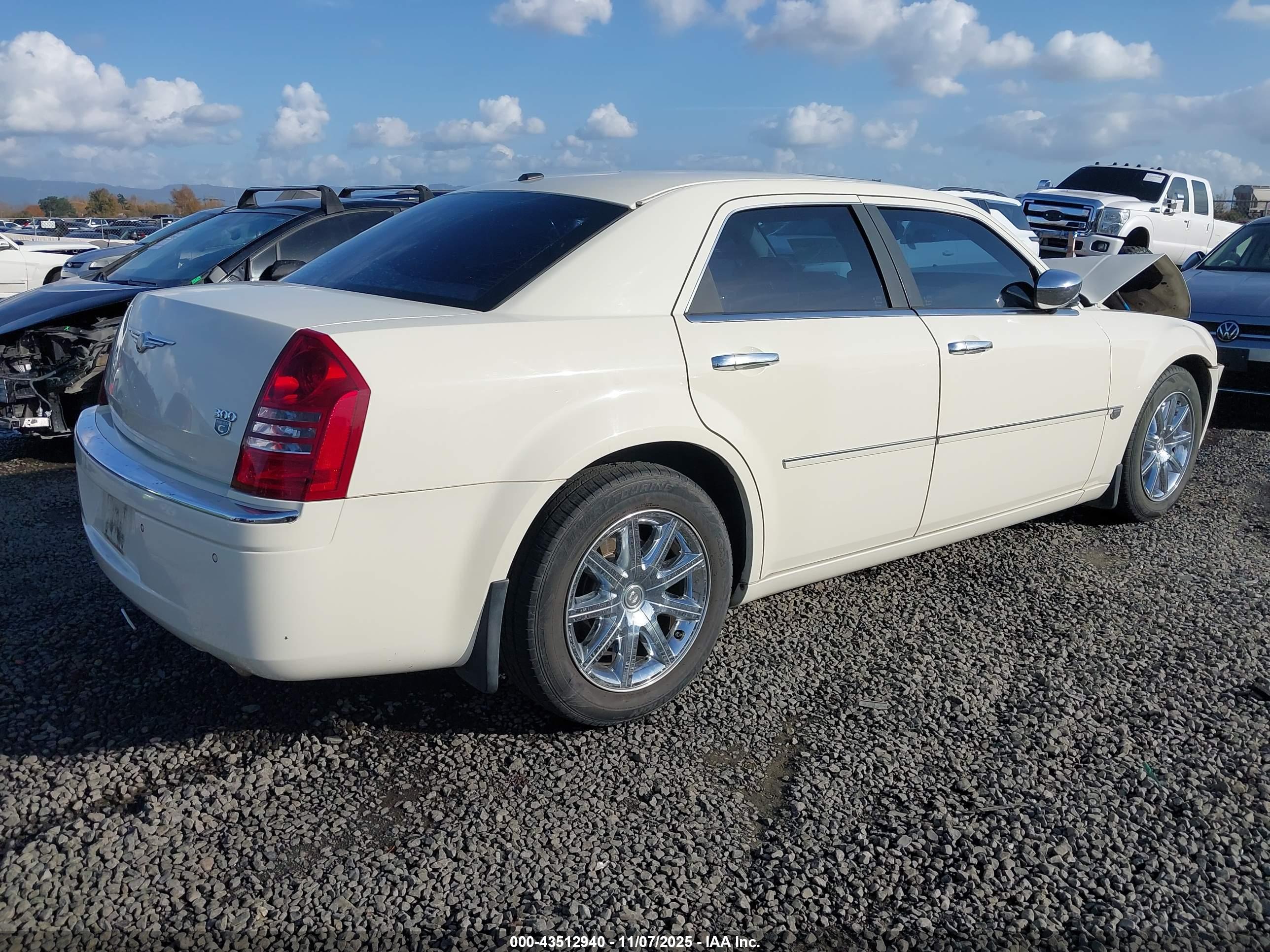 CHRYSLER 300C image 4