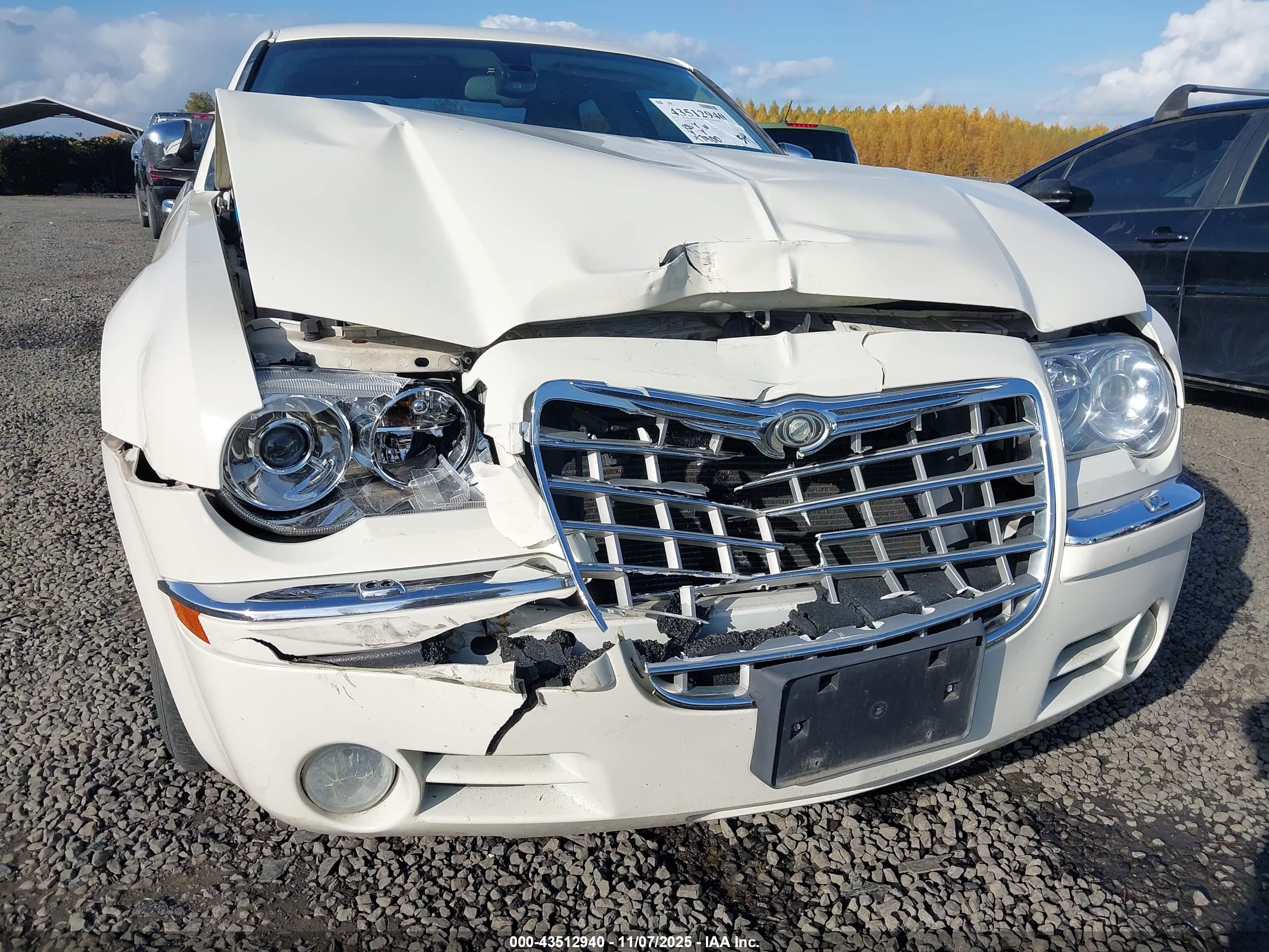 CHRYSLER 300C image 6