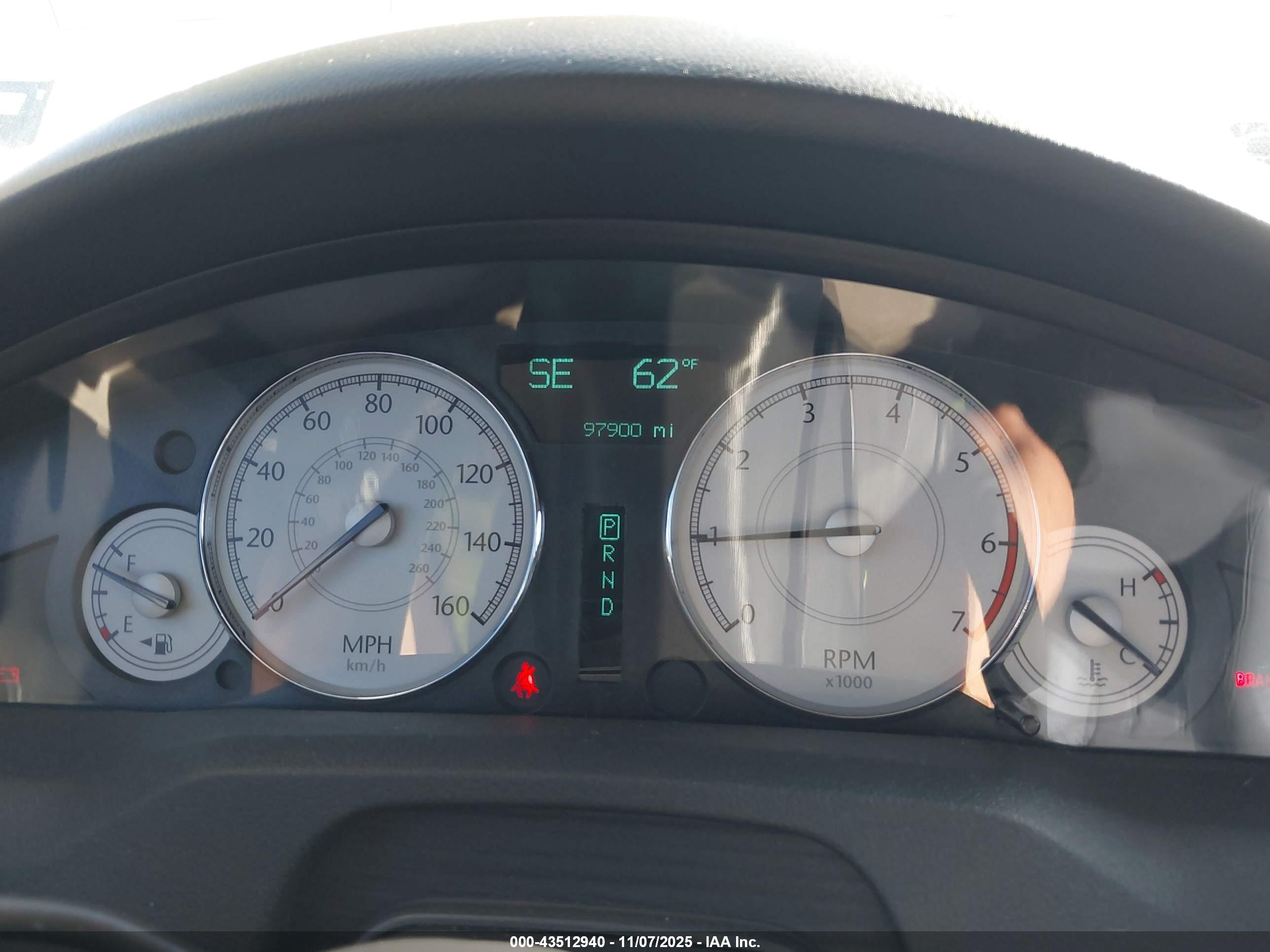 CHRYSLER 300C image 7