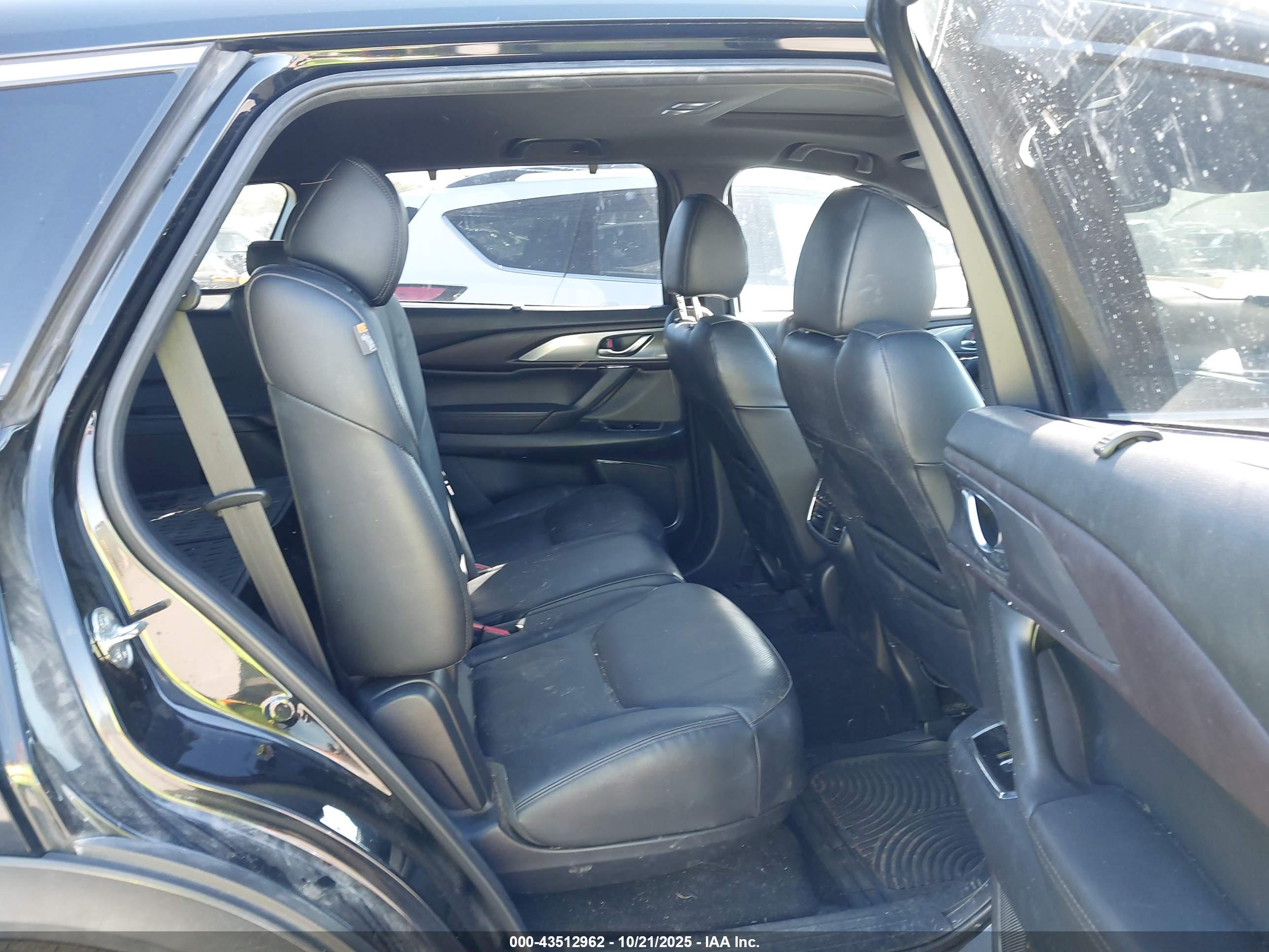 MAZDA CX-9 image 8