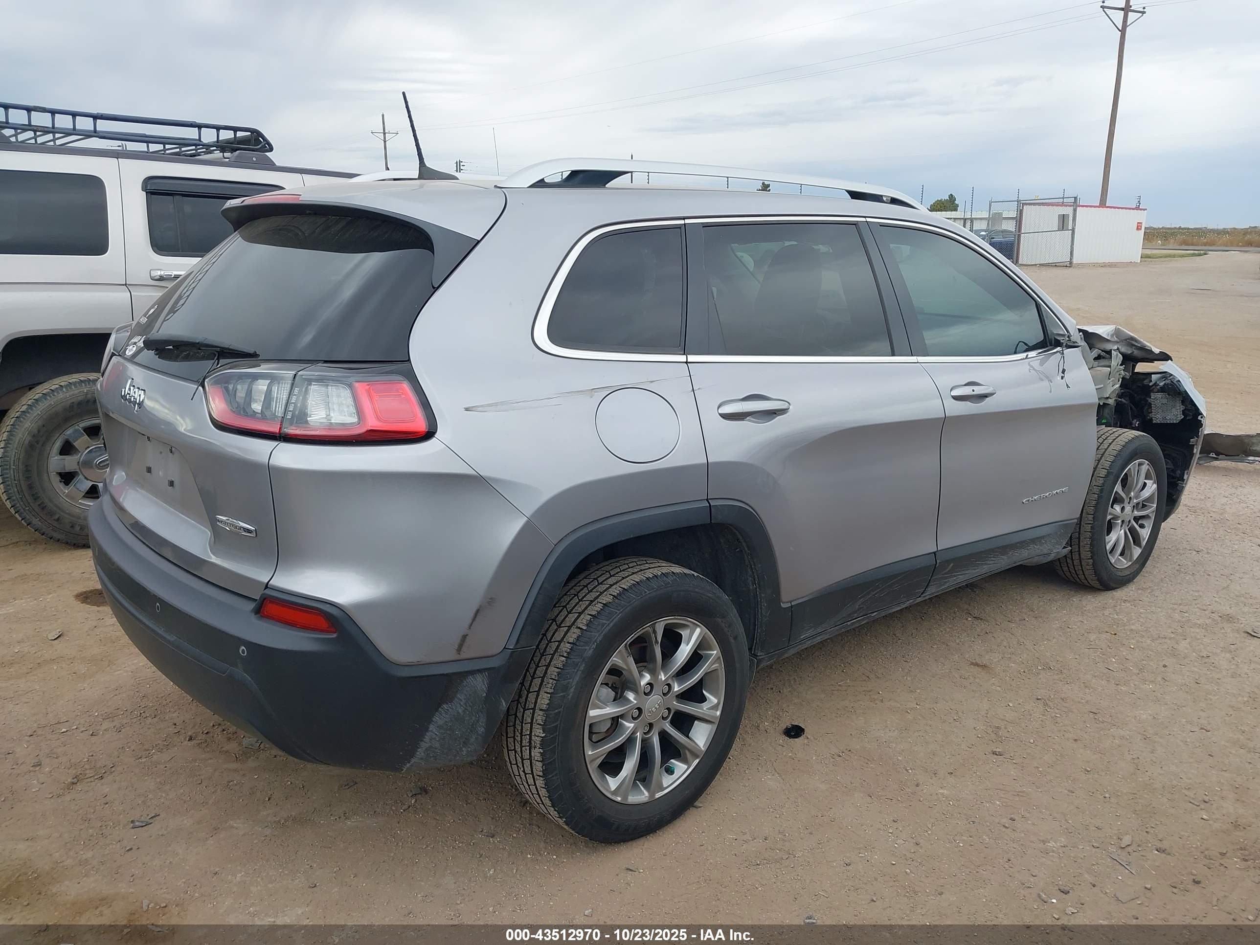 JEEP CHEROKEE image 4