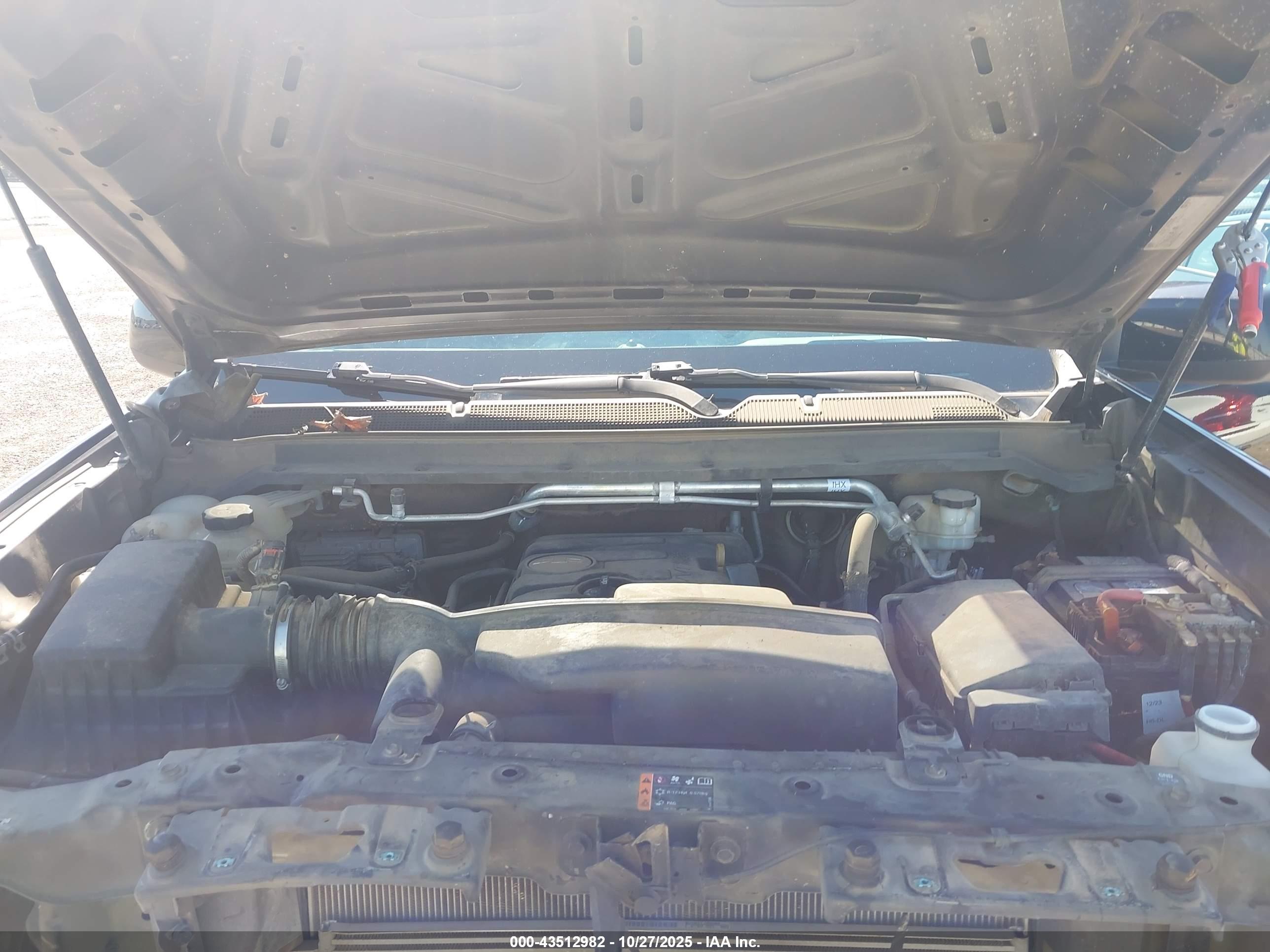 CHEVROLET COLORADO image 10