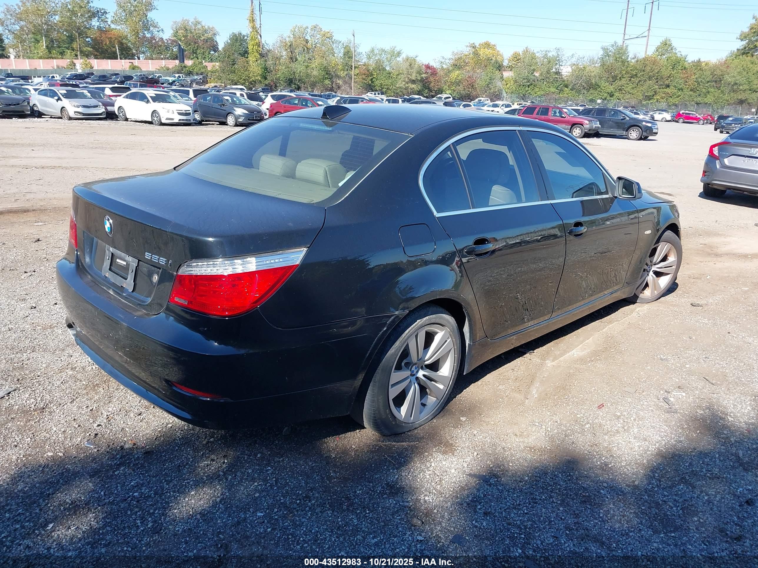 BMW 528I image 4