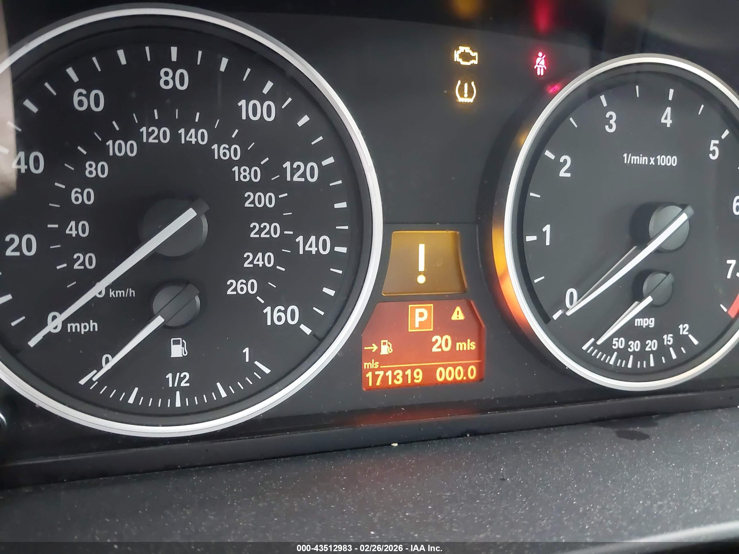 BMW 528I image 7