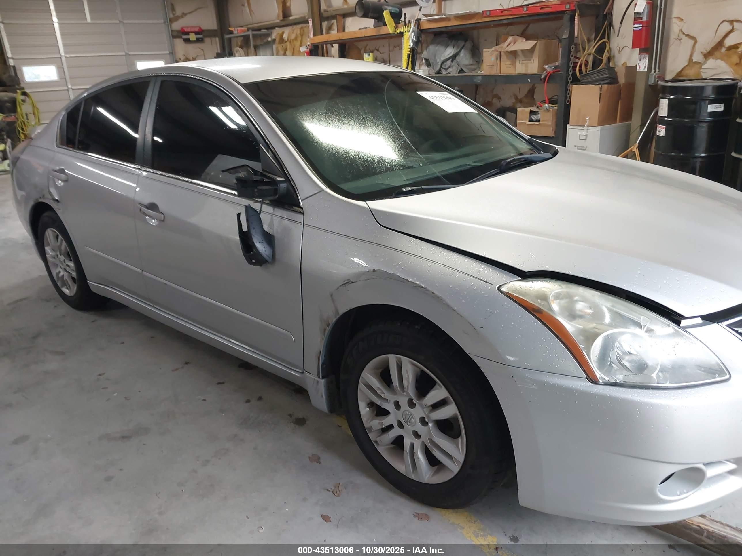 NISSAN ALTIMA image 6