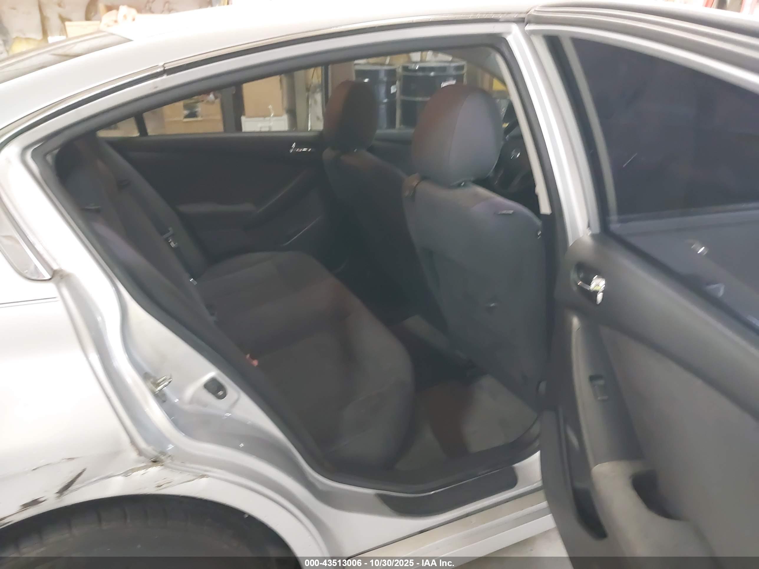 NISSAN ALTIMA image 8