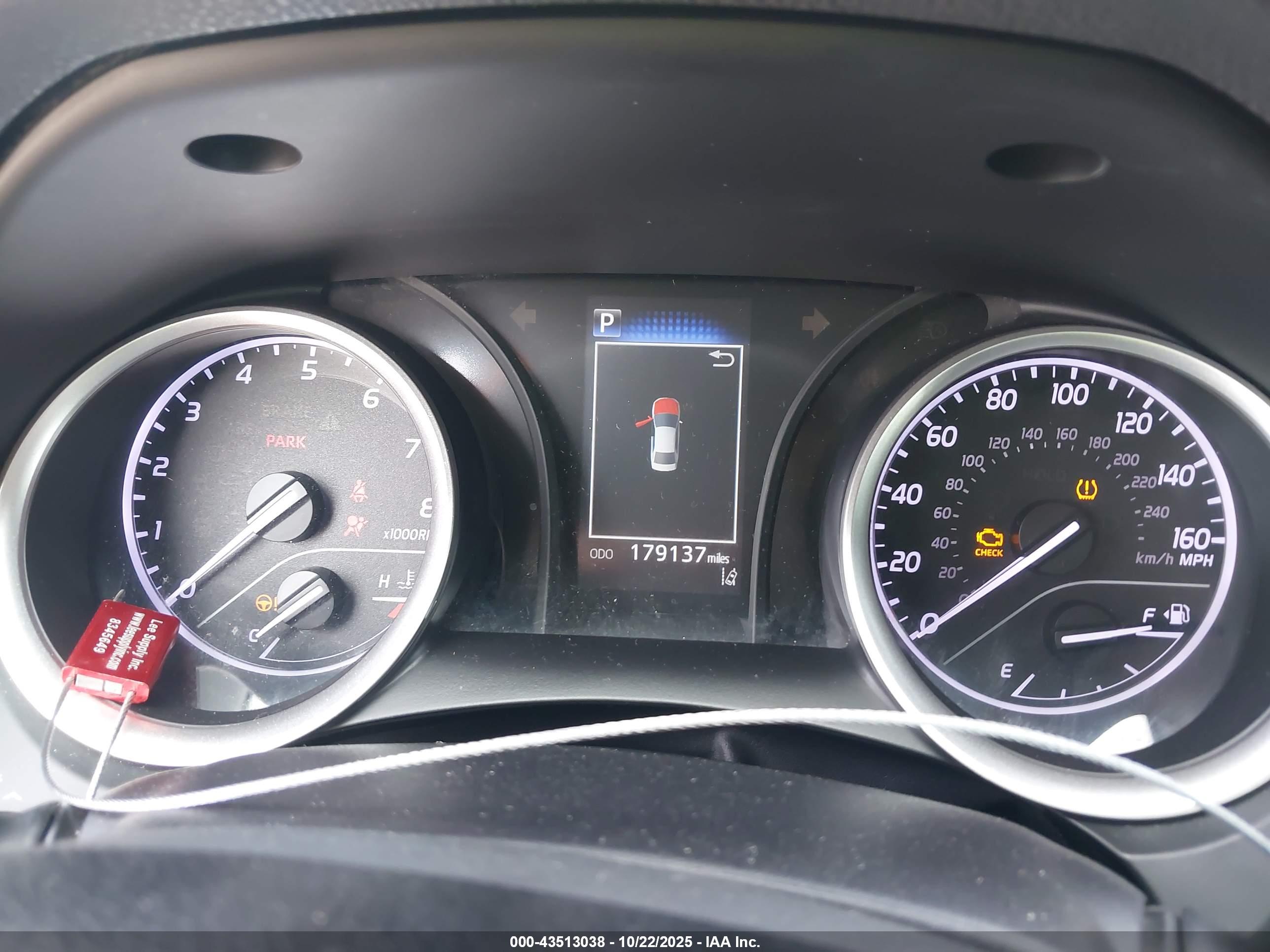 TOYOTA CAMRY image 7