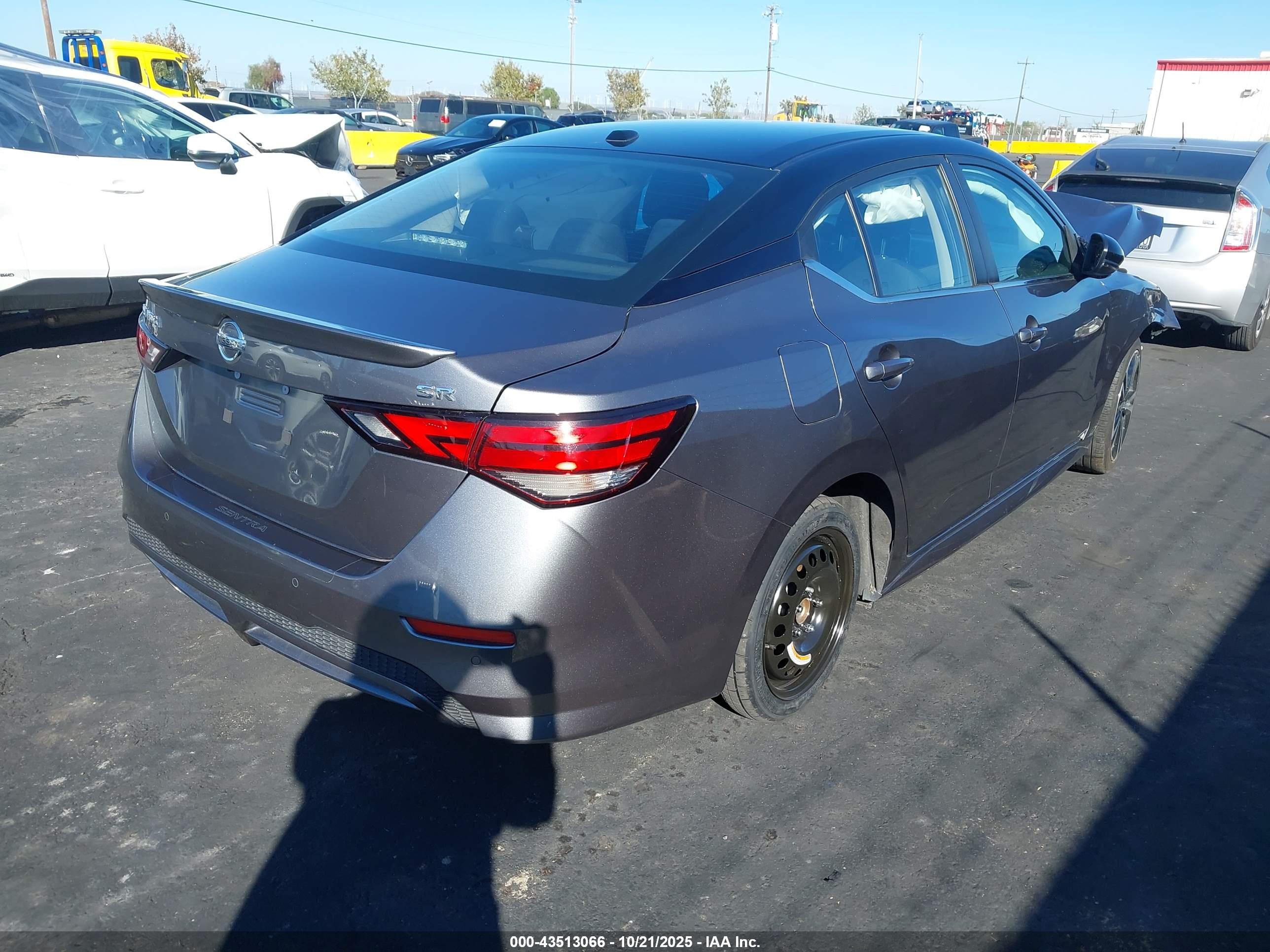 NISSAN SENTRA image 4