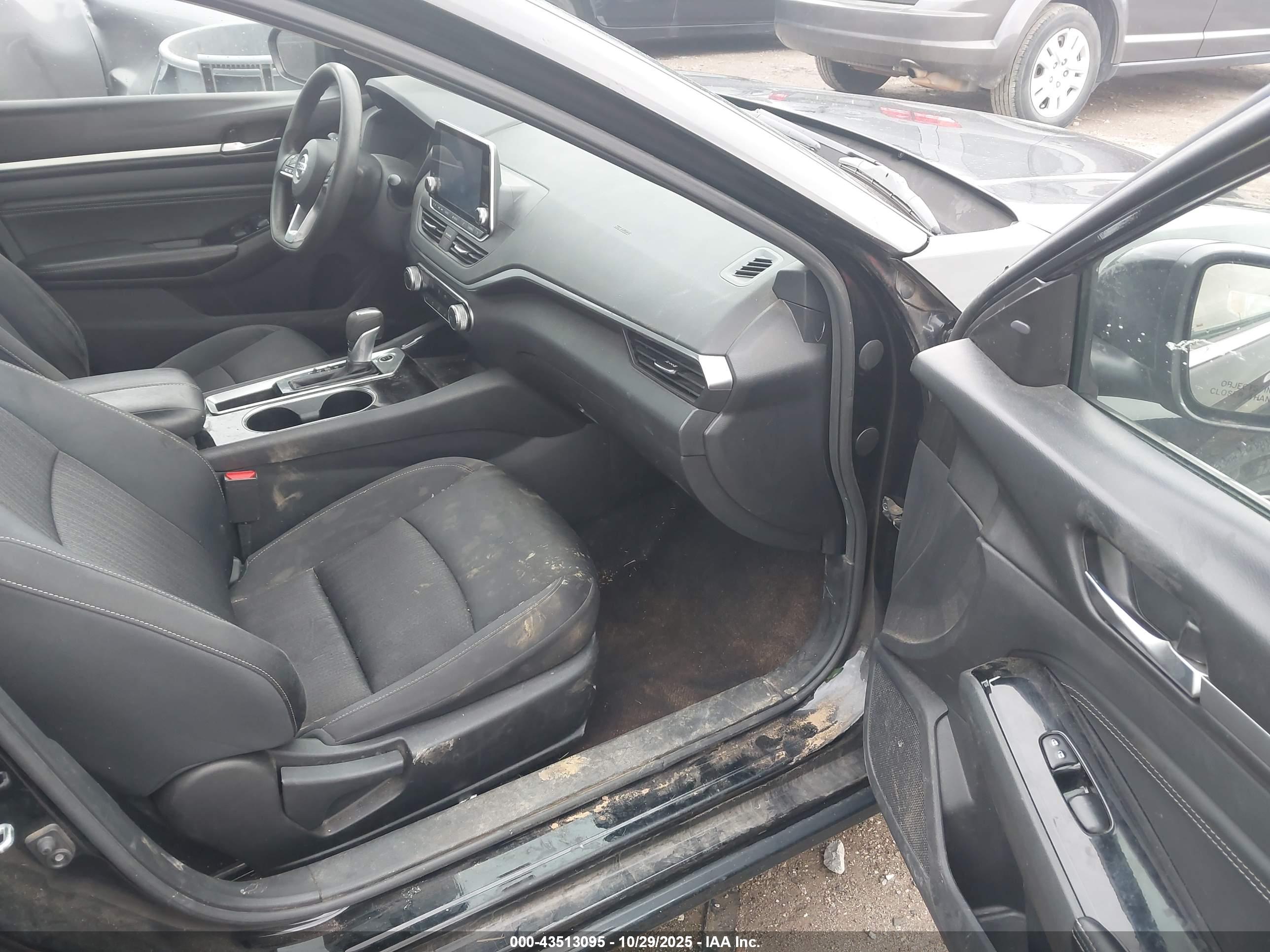NISSAN ALTIMA image 5