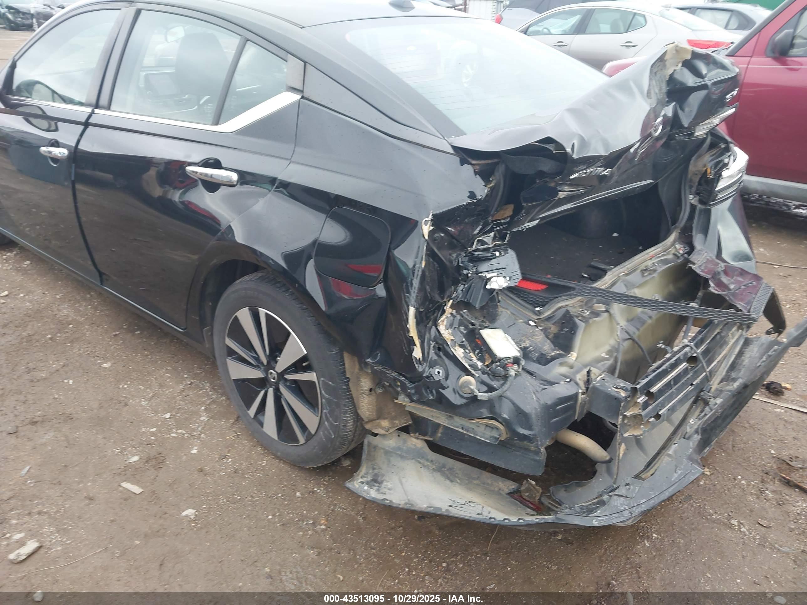 NISSAN ALTIMA image 6