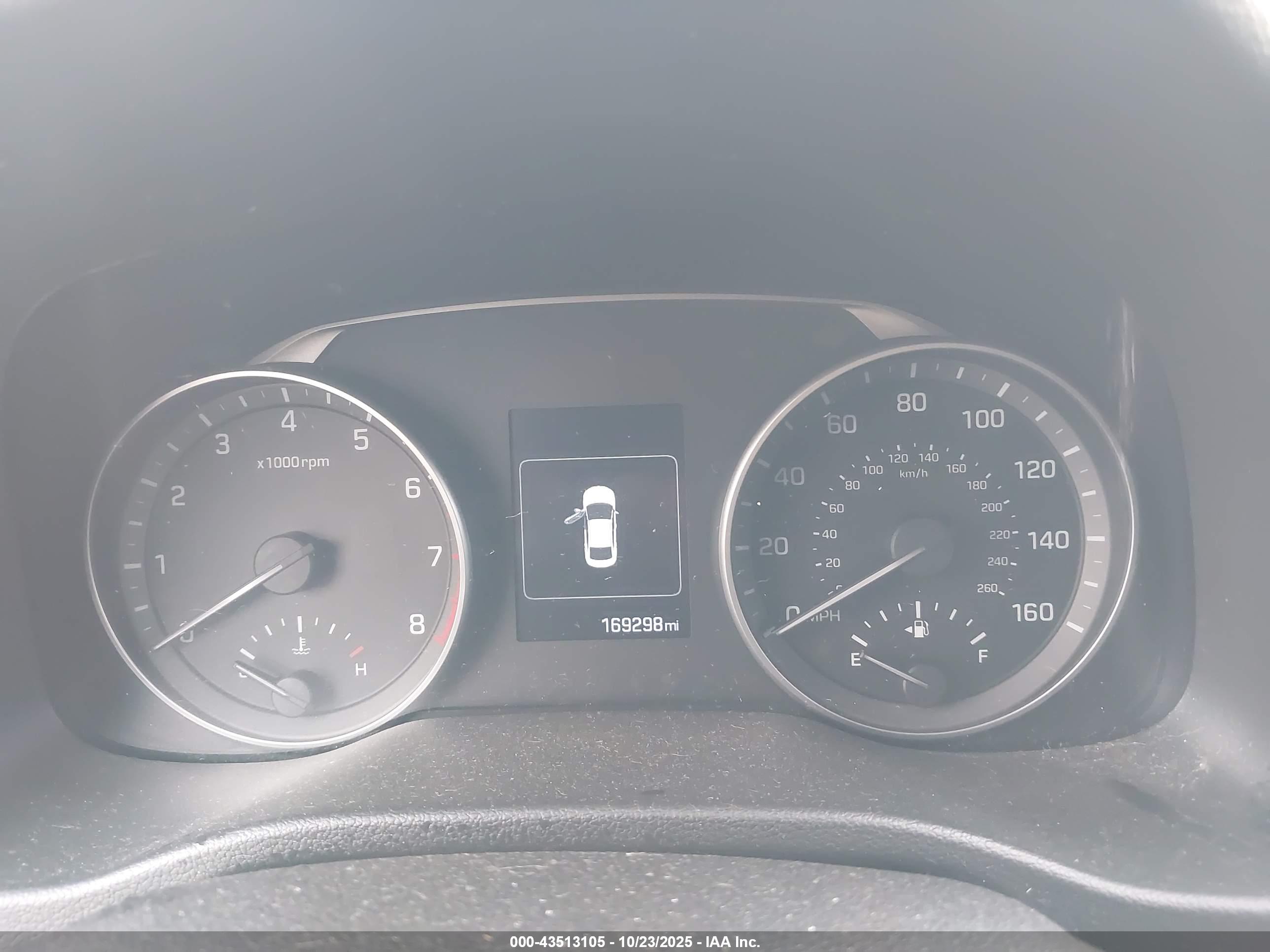 HYUNDAI ELANTRA image 7