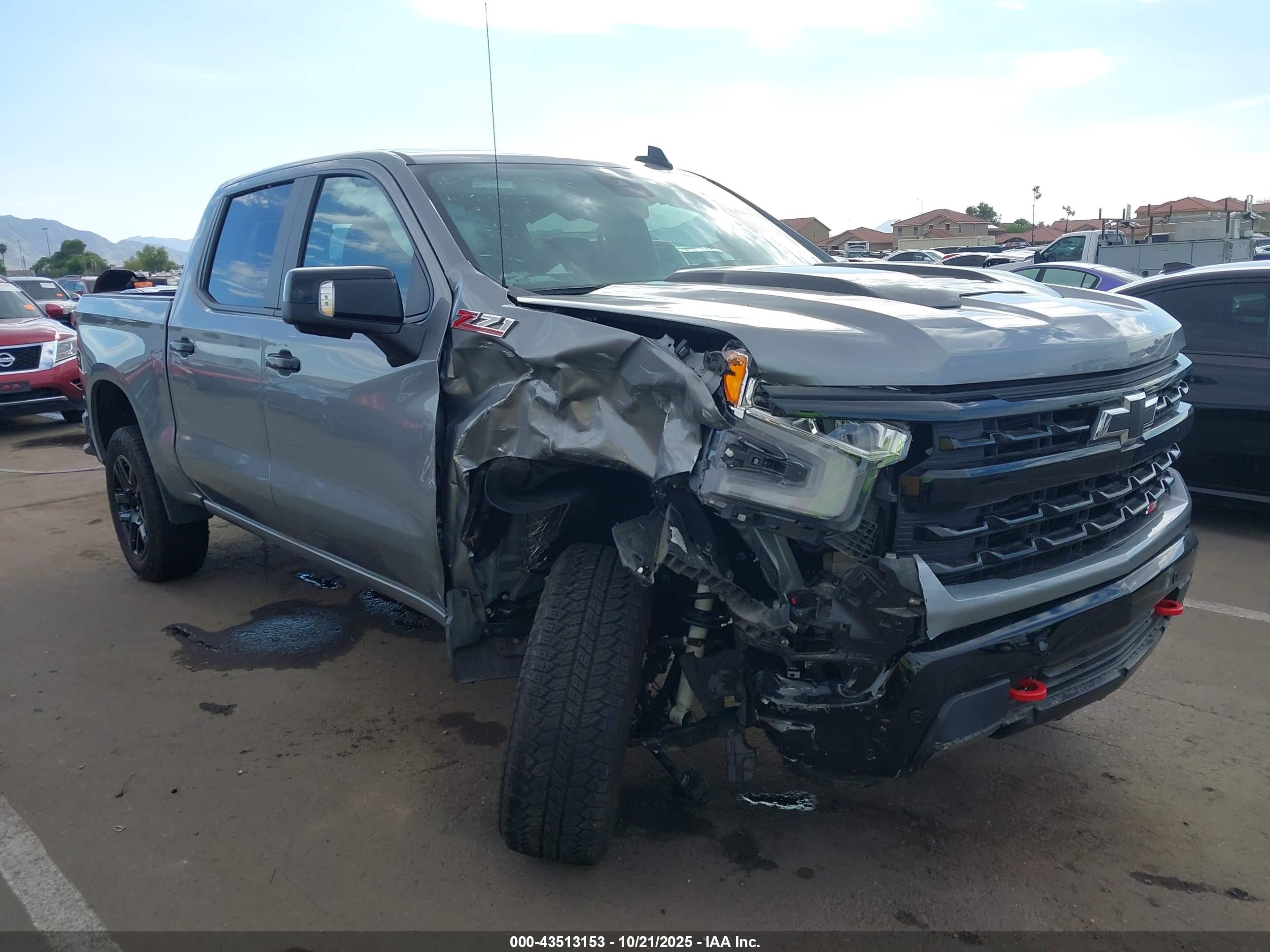 CHEVROLET SILVERADO image 6