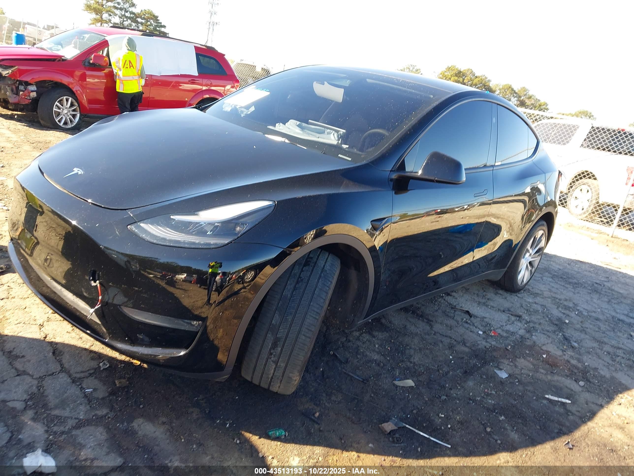 TESLA MODEL image 2