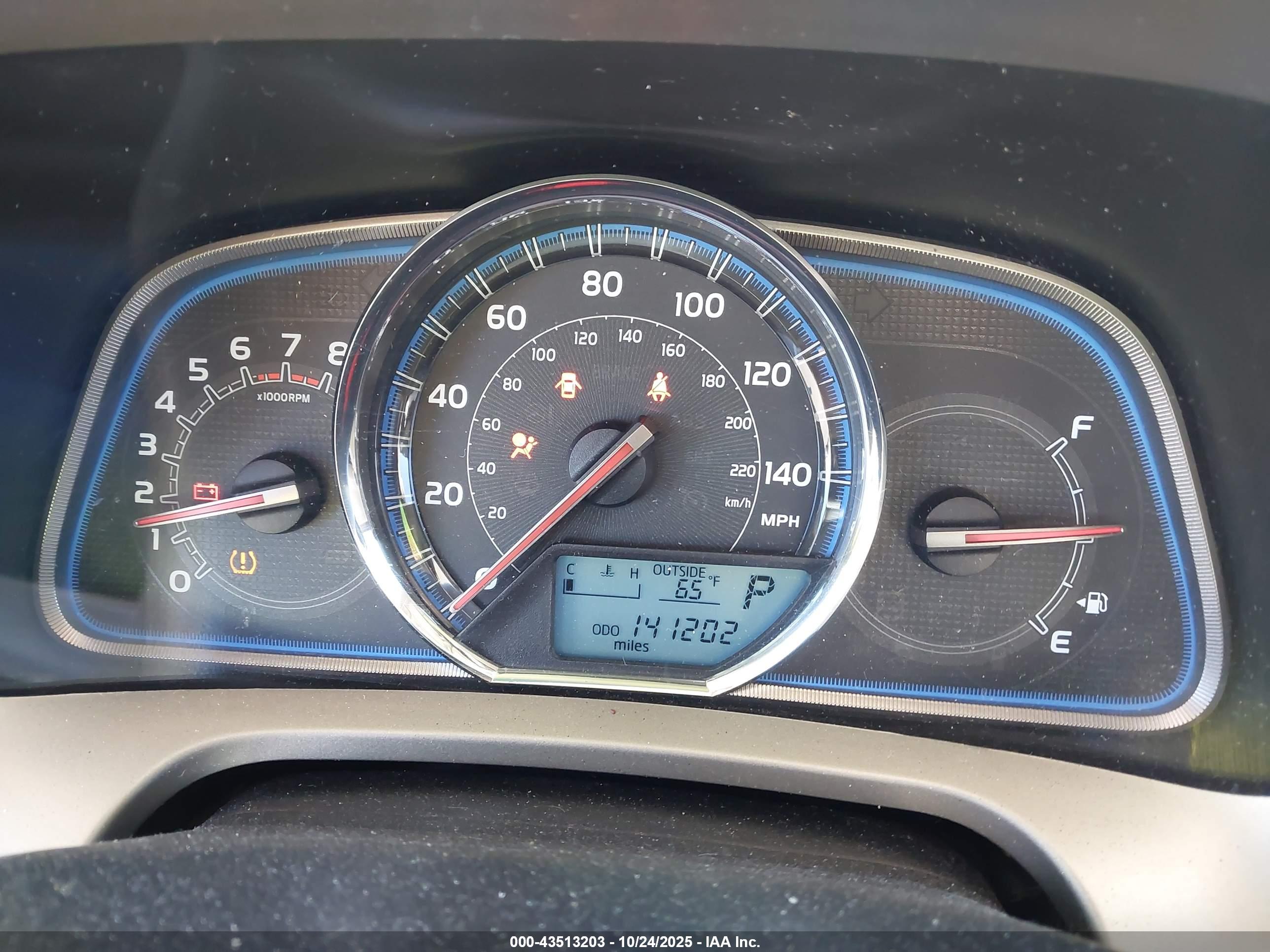 TOYOTA RAV4 image 7
