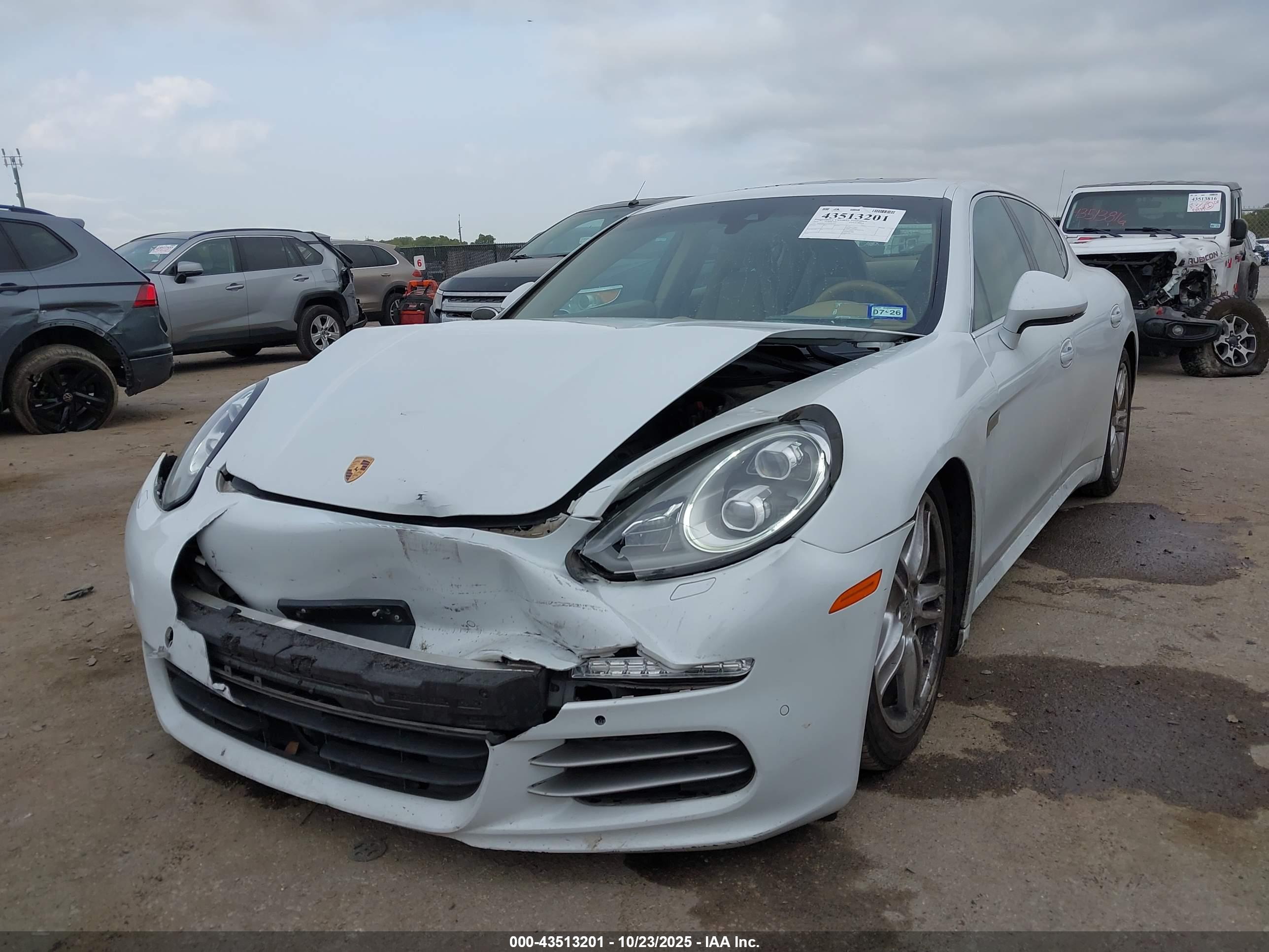 PORSCHE PANAMERA image 2