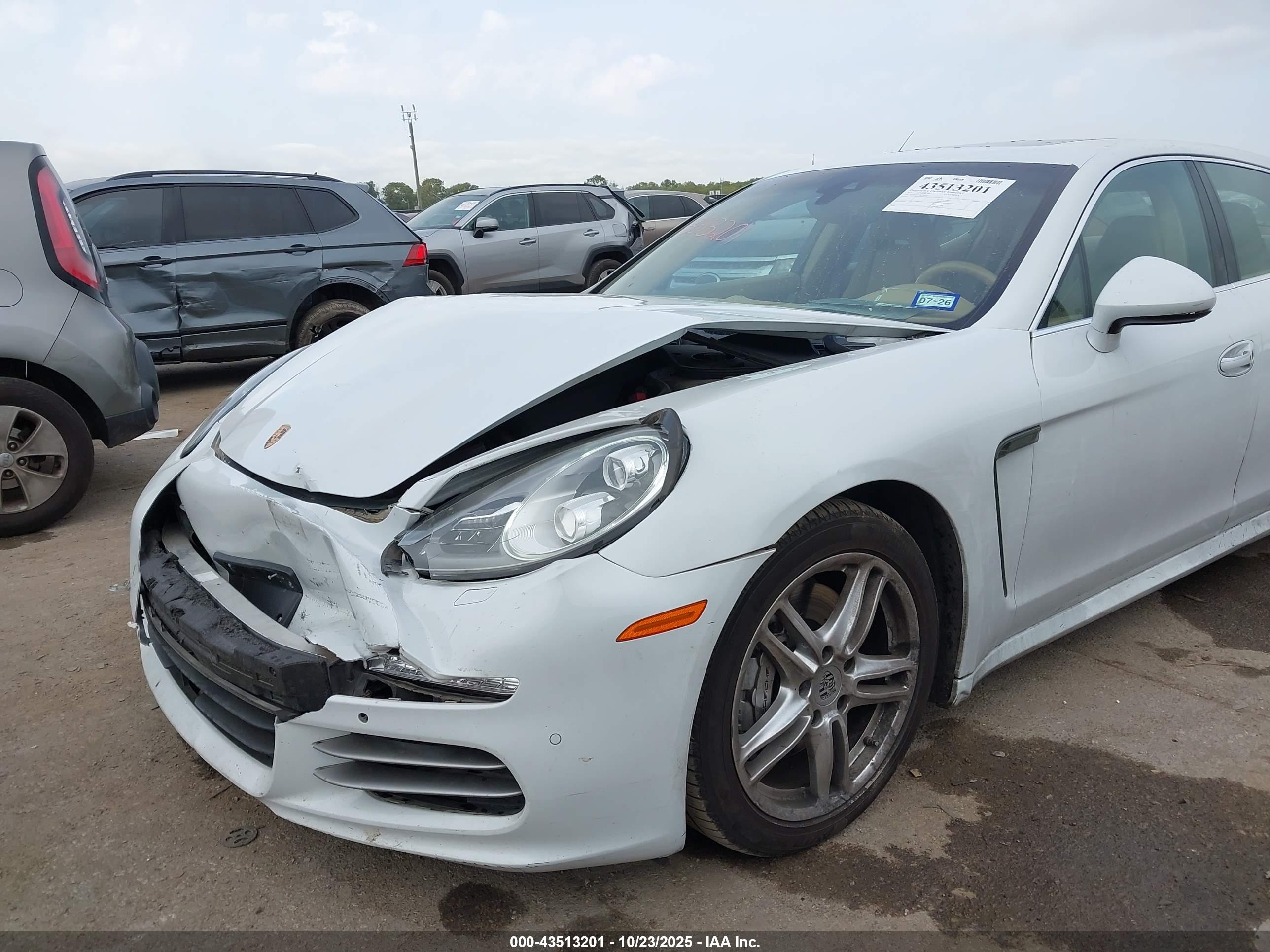 PORSCHE PANAMERA image 6