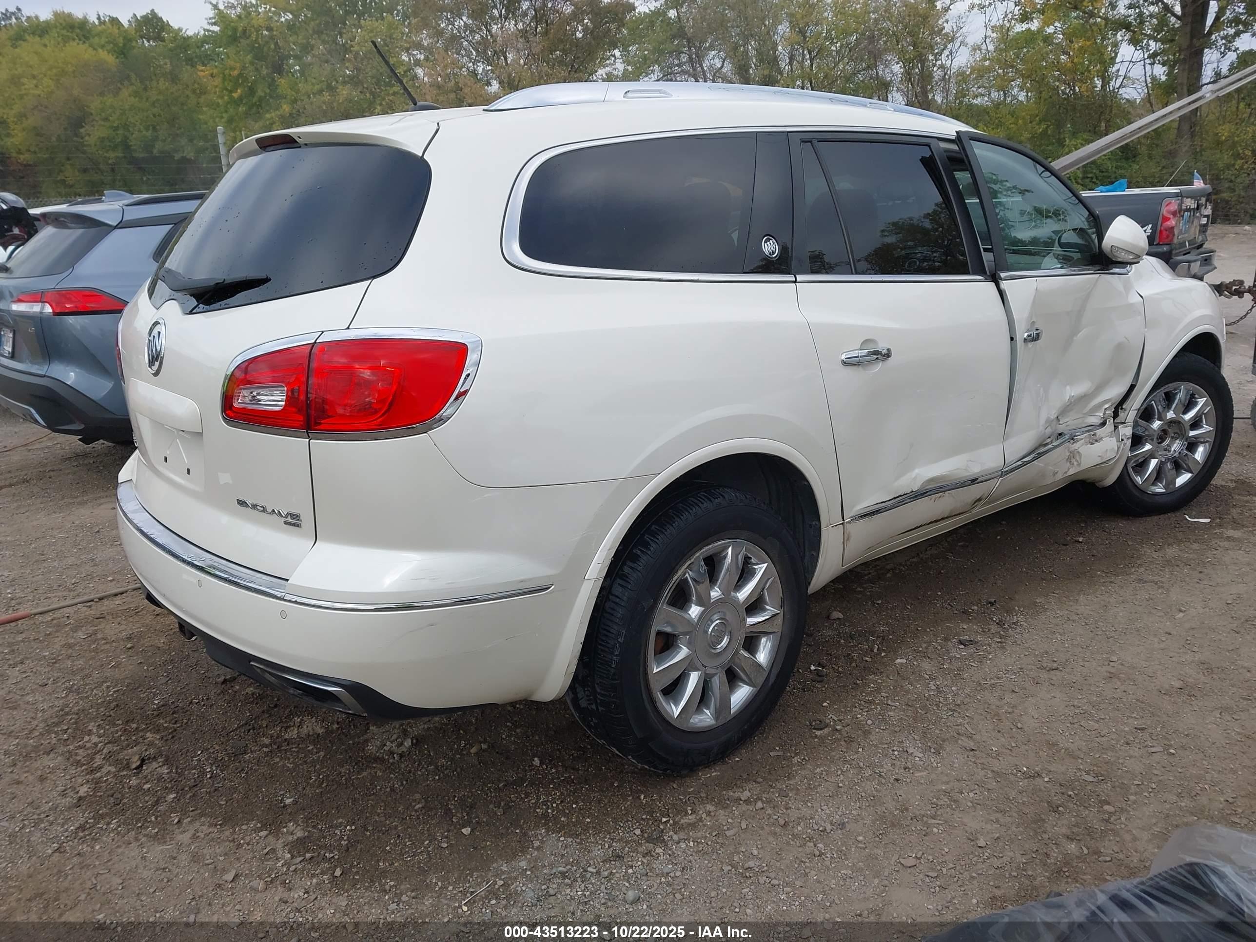 BUICK ENCLAVE image 4