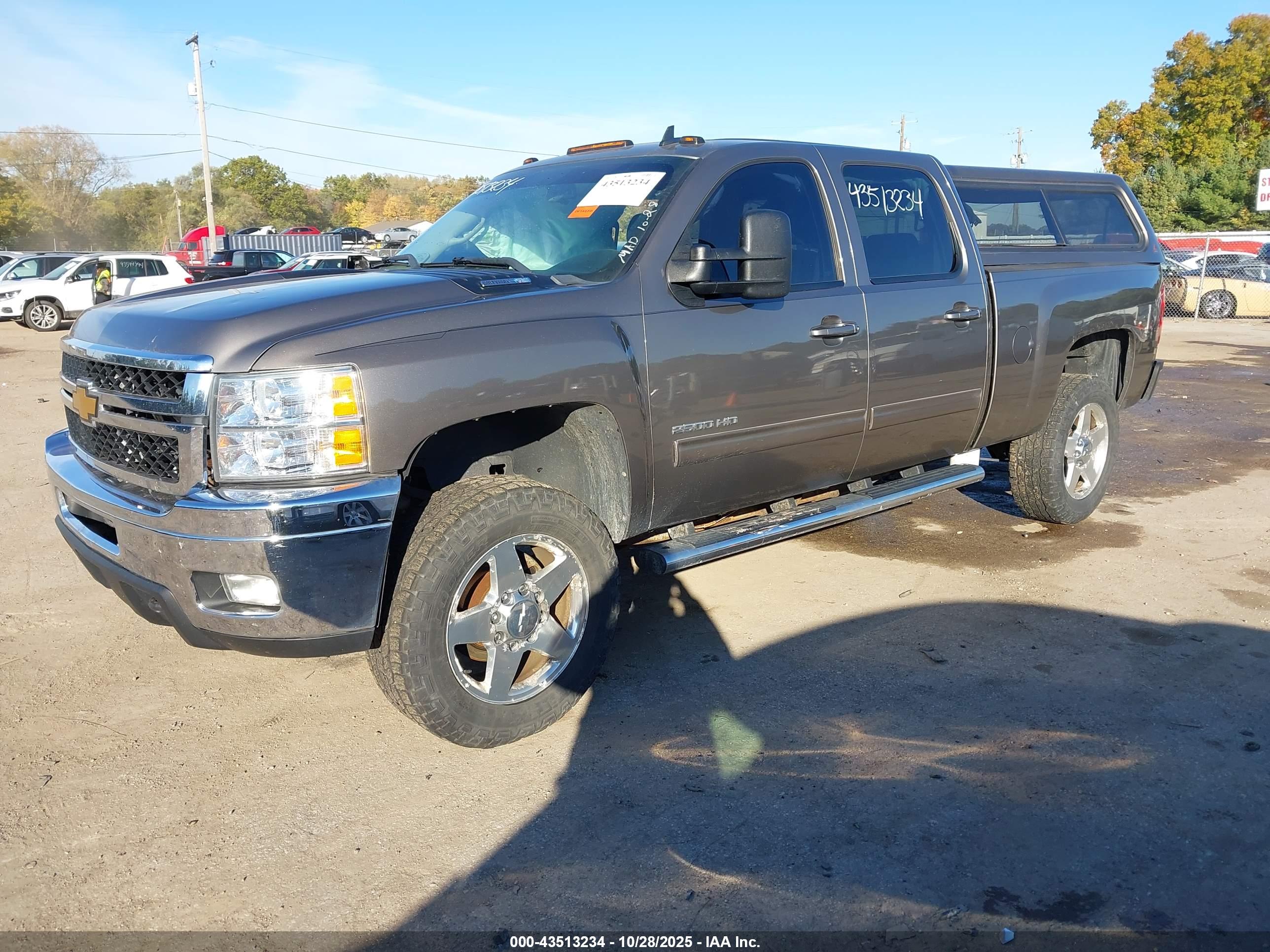 CHEVROLET SILVERADO image 2