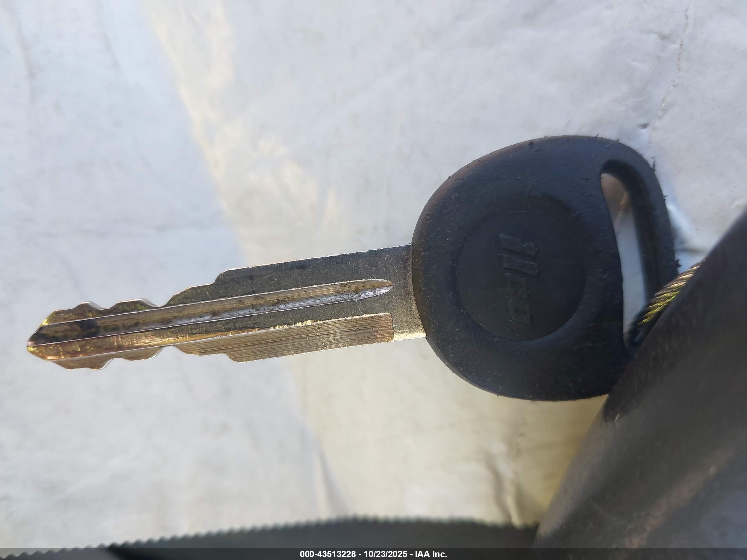 SATURN VUE image 11