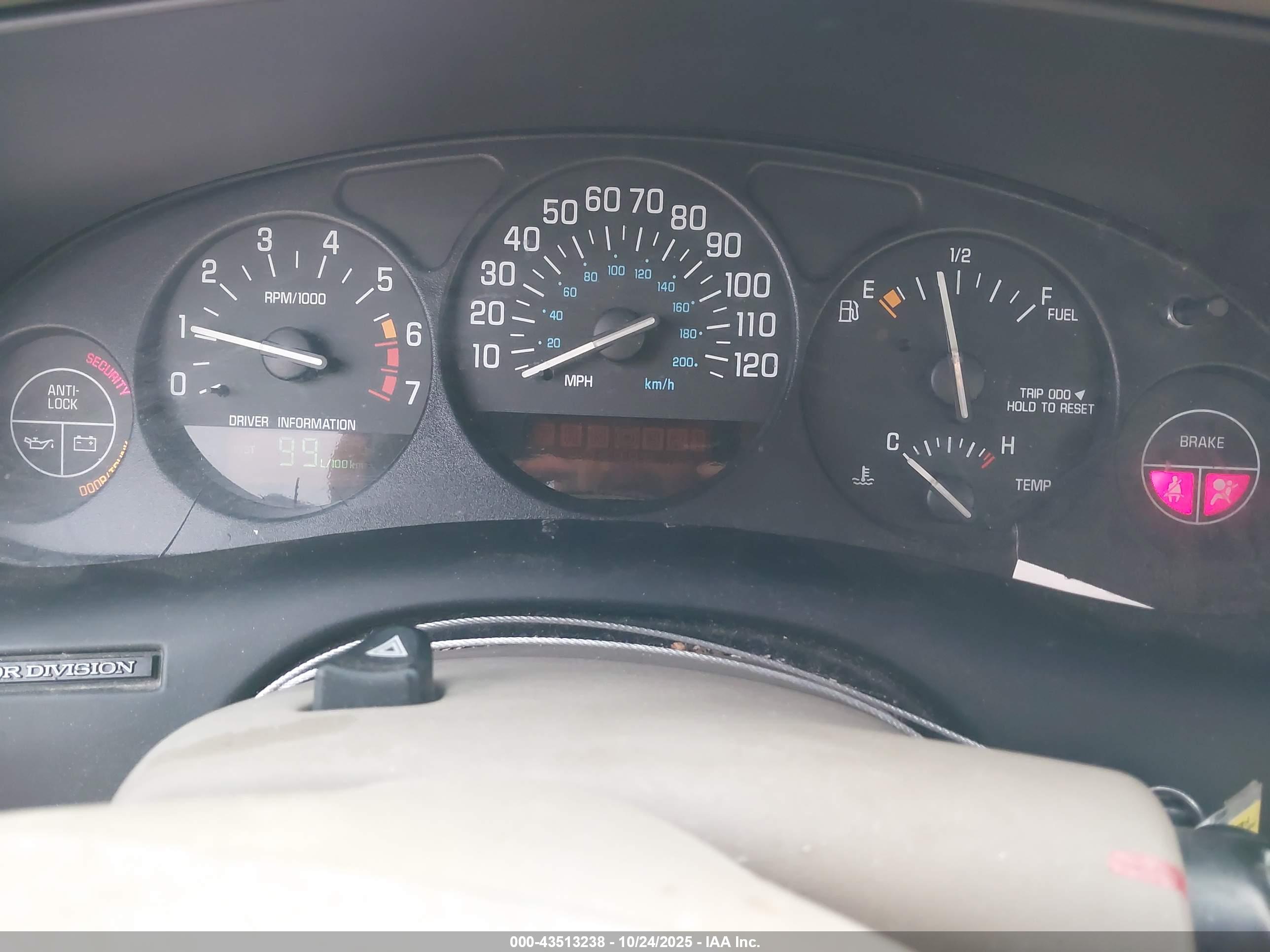 BUICK REGAL image 7