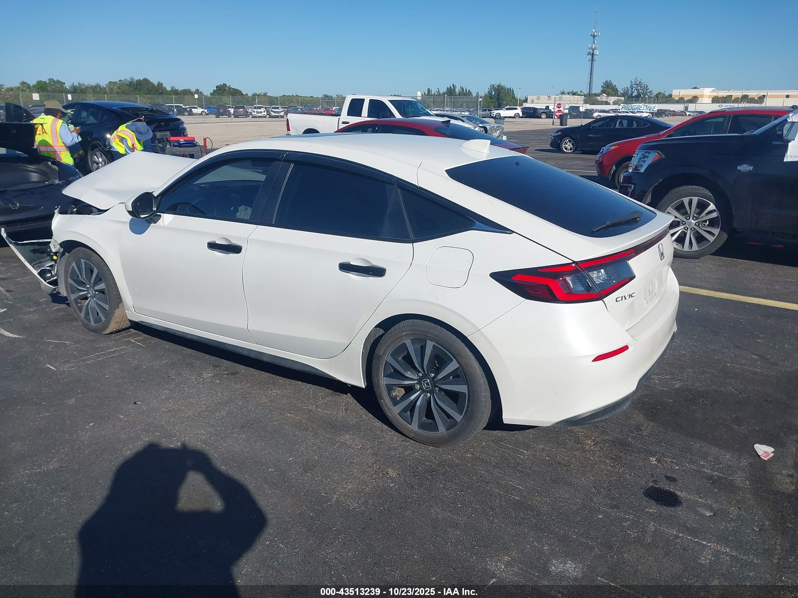 HONDA CIVIC image 3