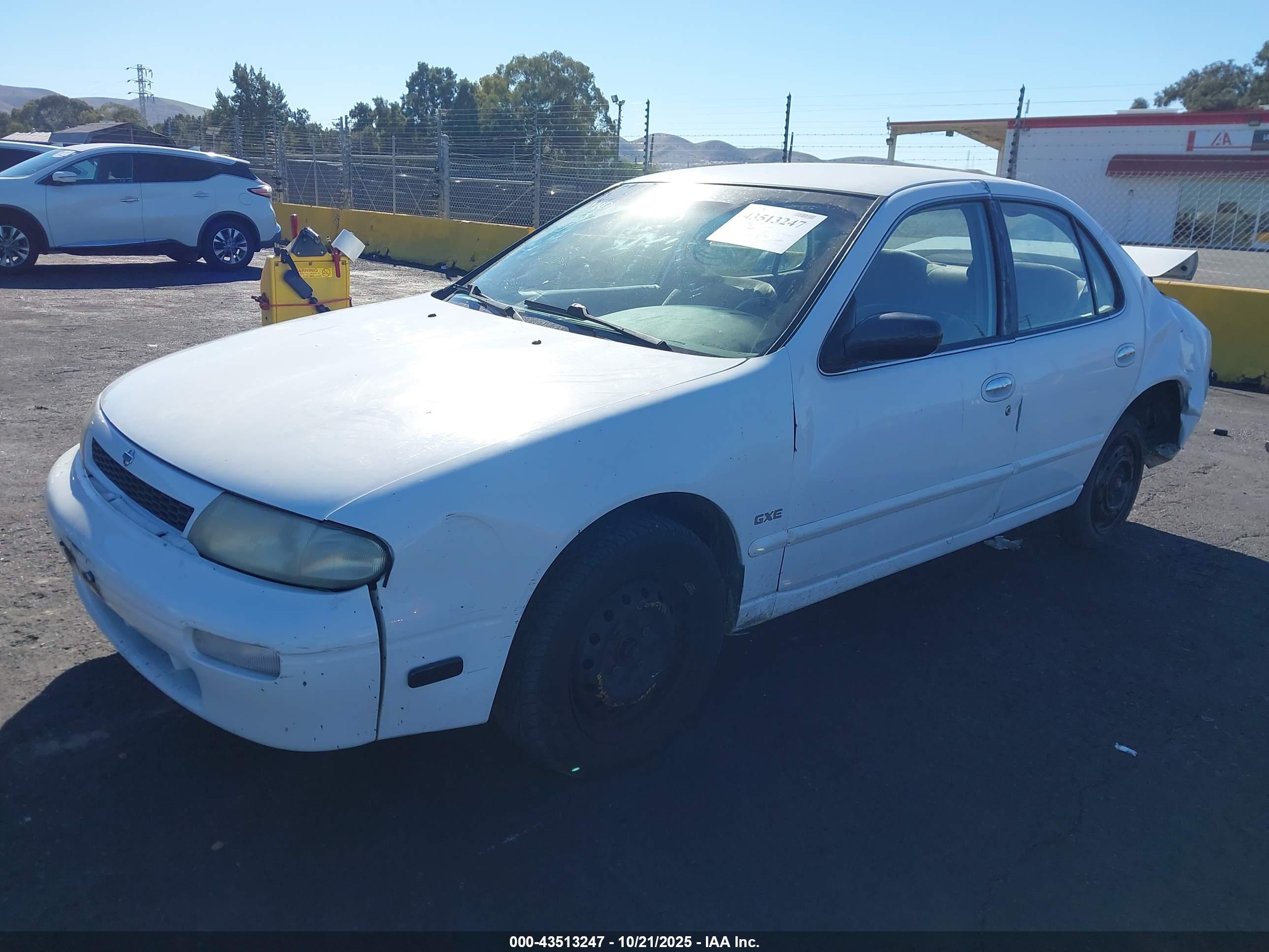 NISSAN ALTIMA image 2