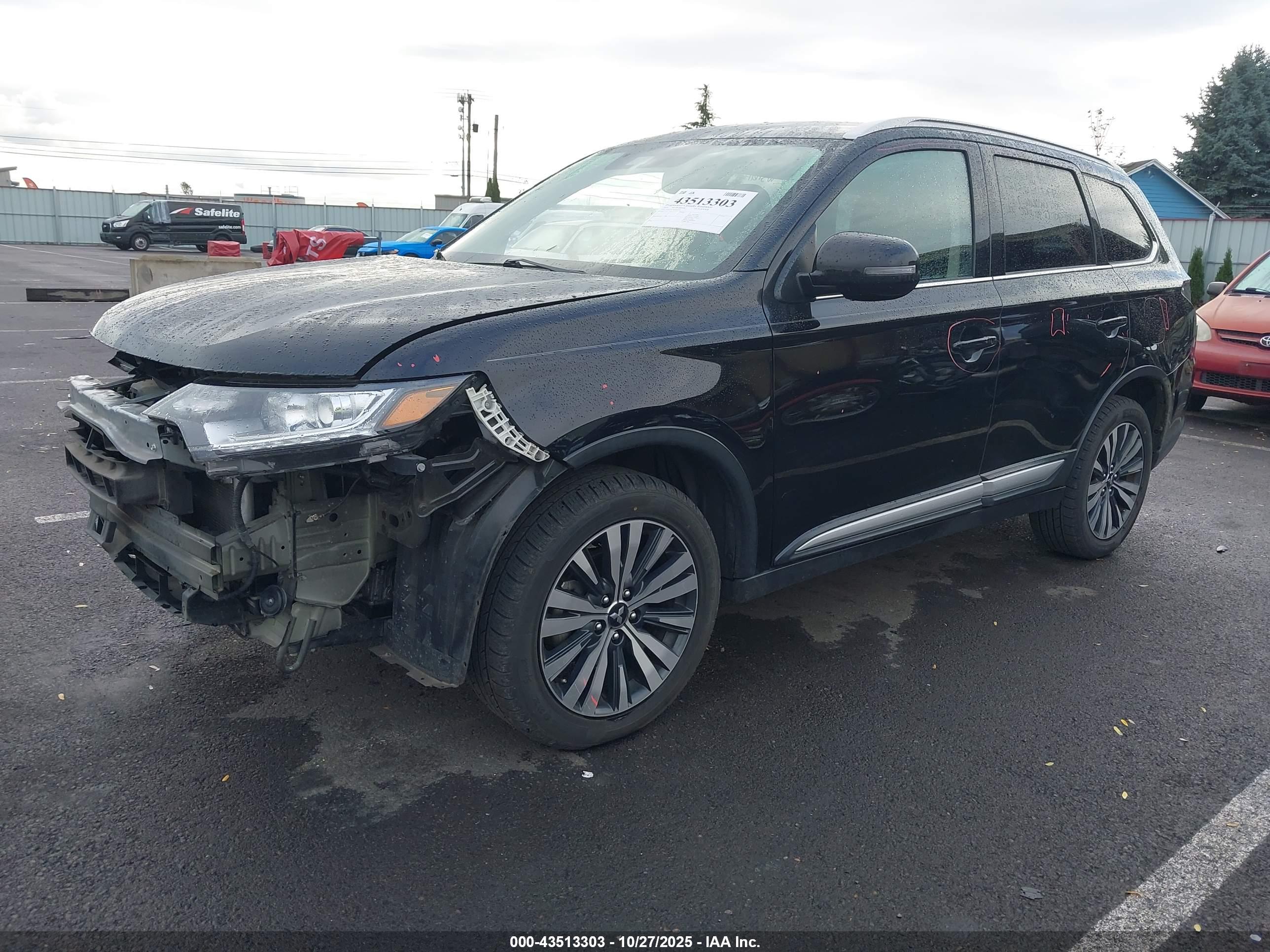 MITSUBISHI OUTLANDER image 2