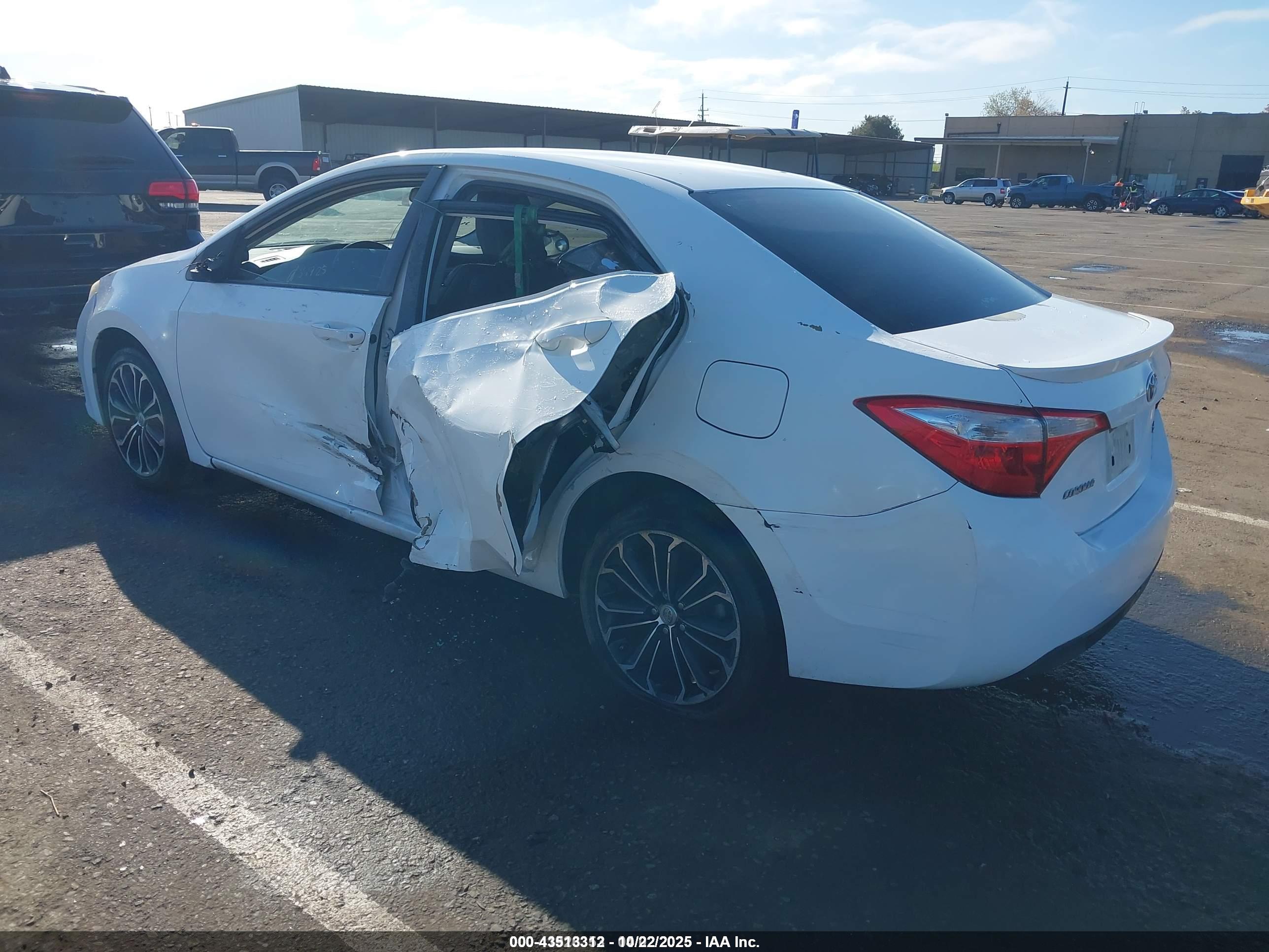 TOYOTA COROLLA image 3