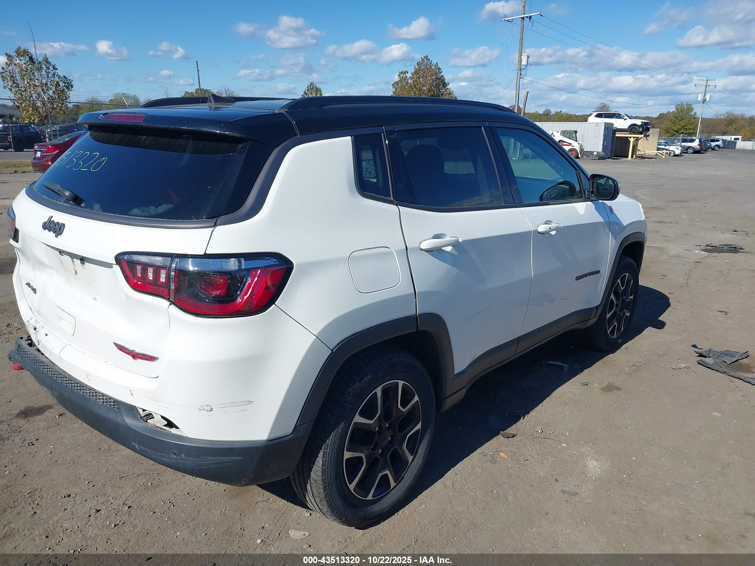 JEEP COMPASS image 4