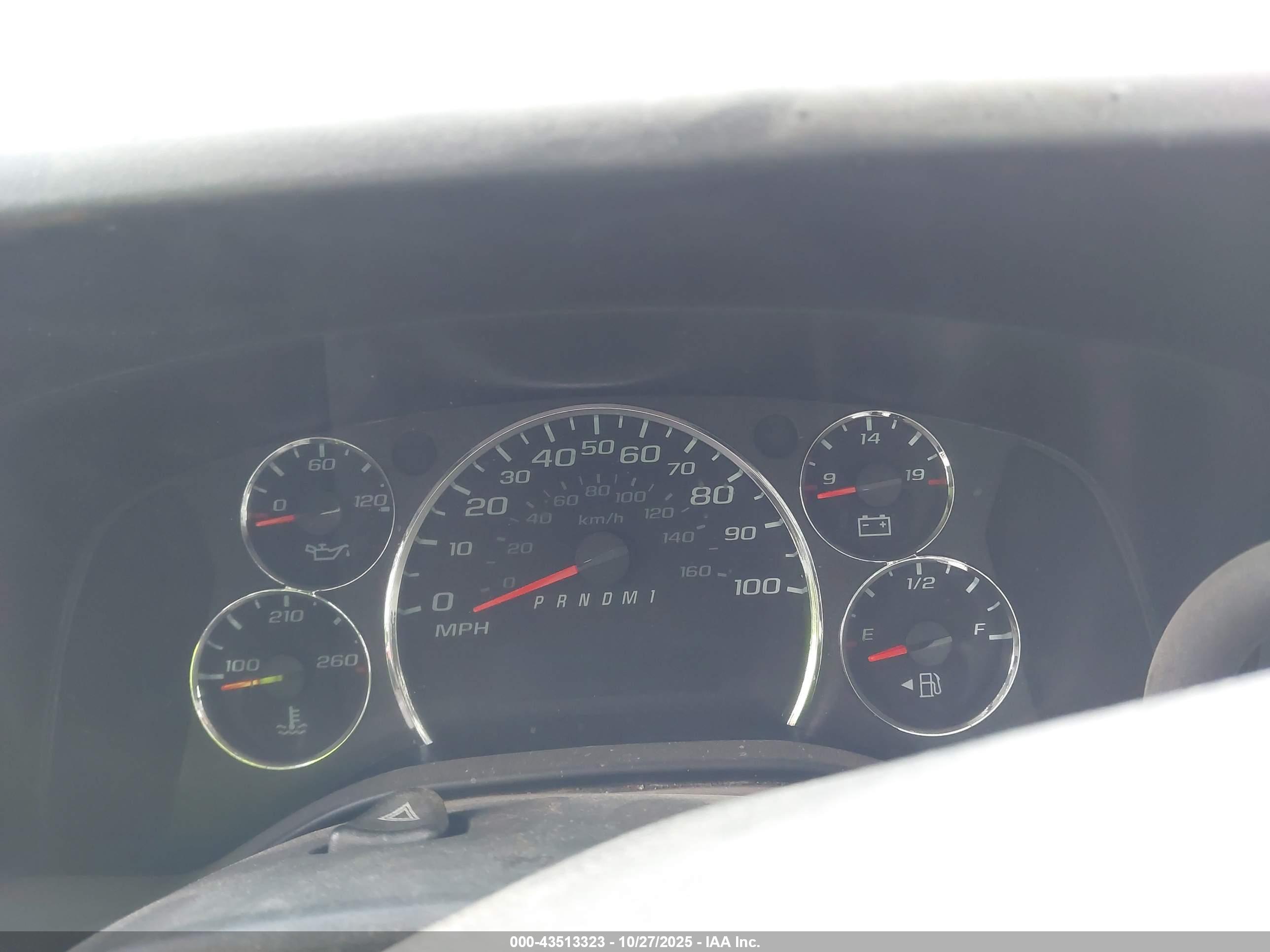CHEVROLET EXPRESS image 6