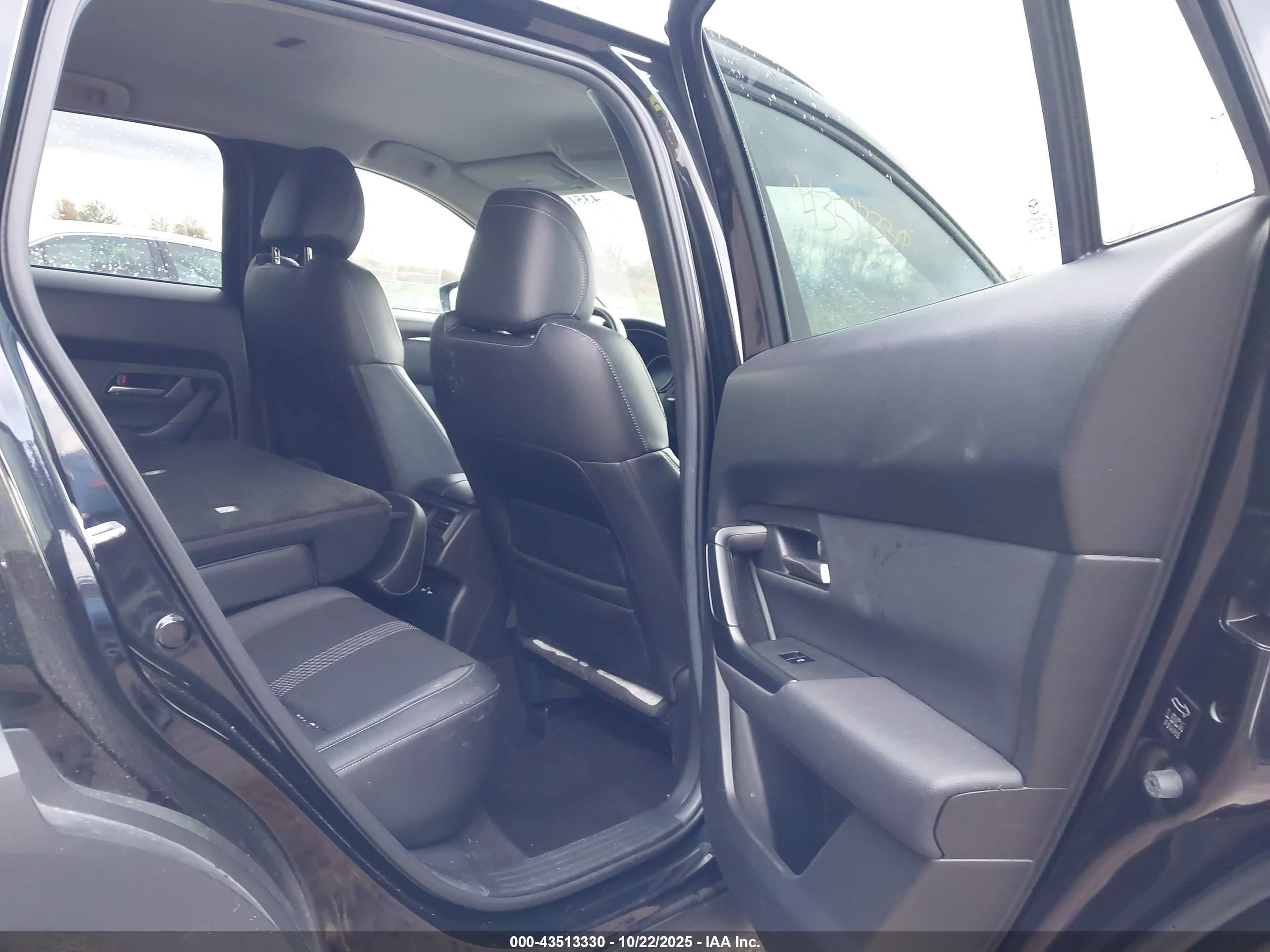 MAZDA CX-50 image 8