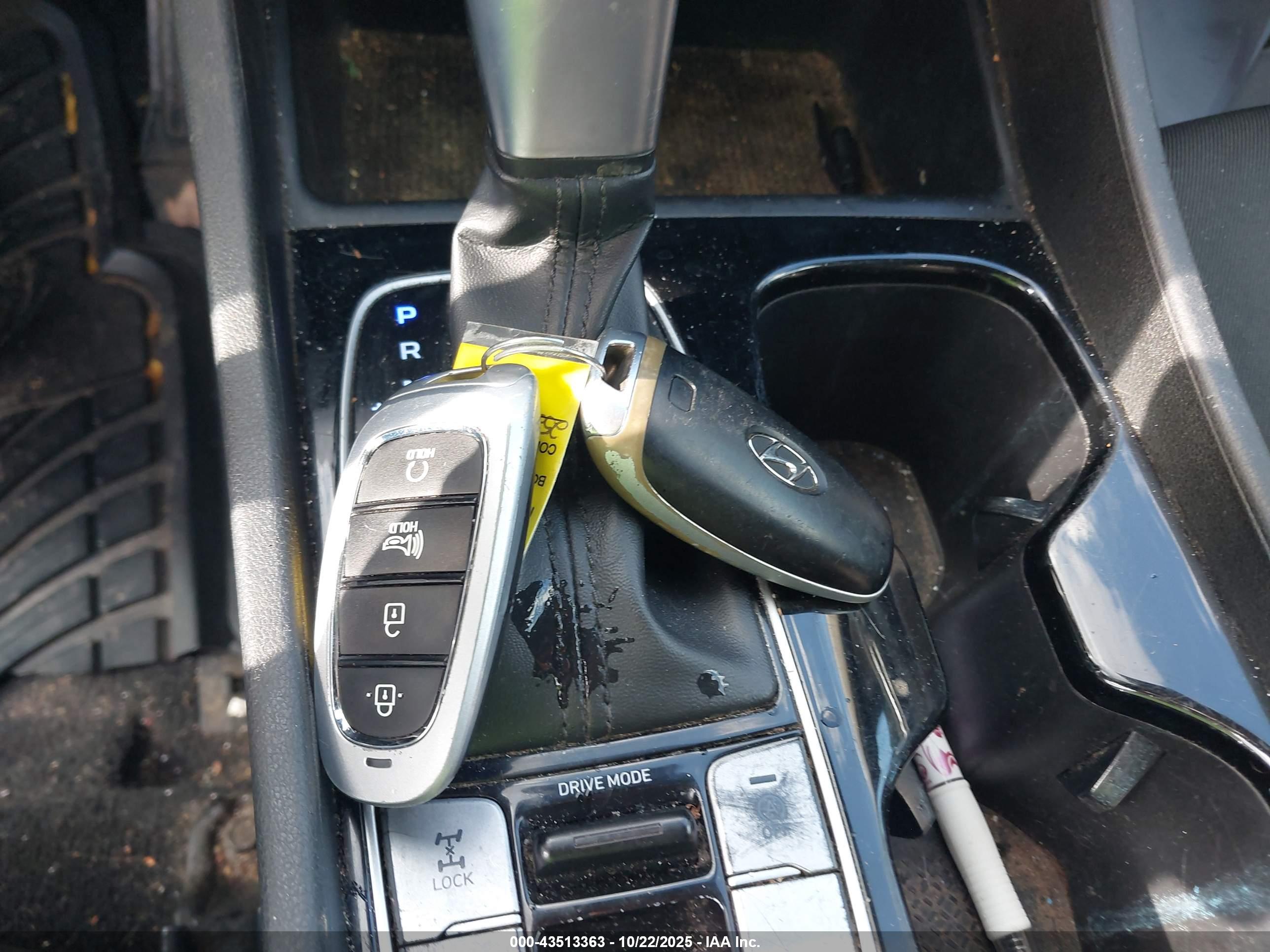 HYUNDAI TUCSON image 11