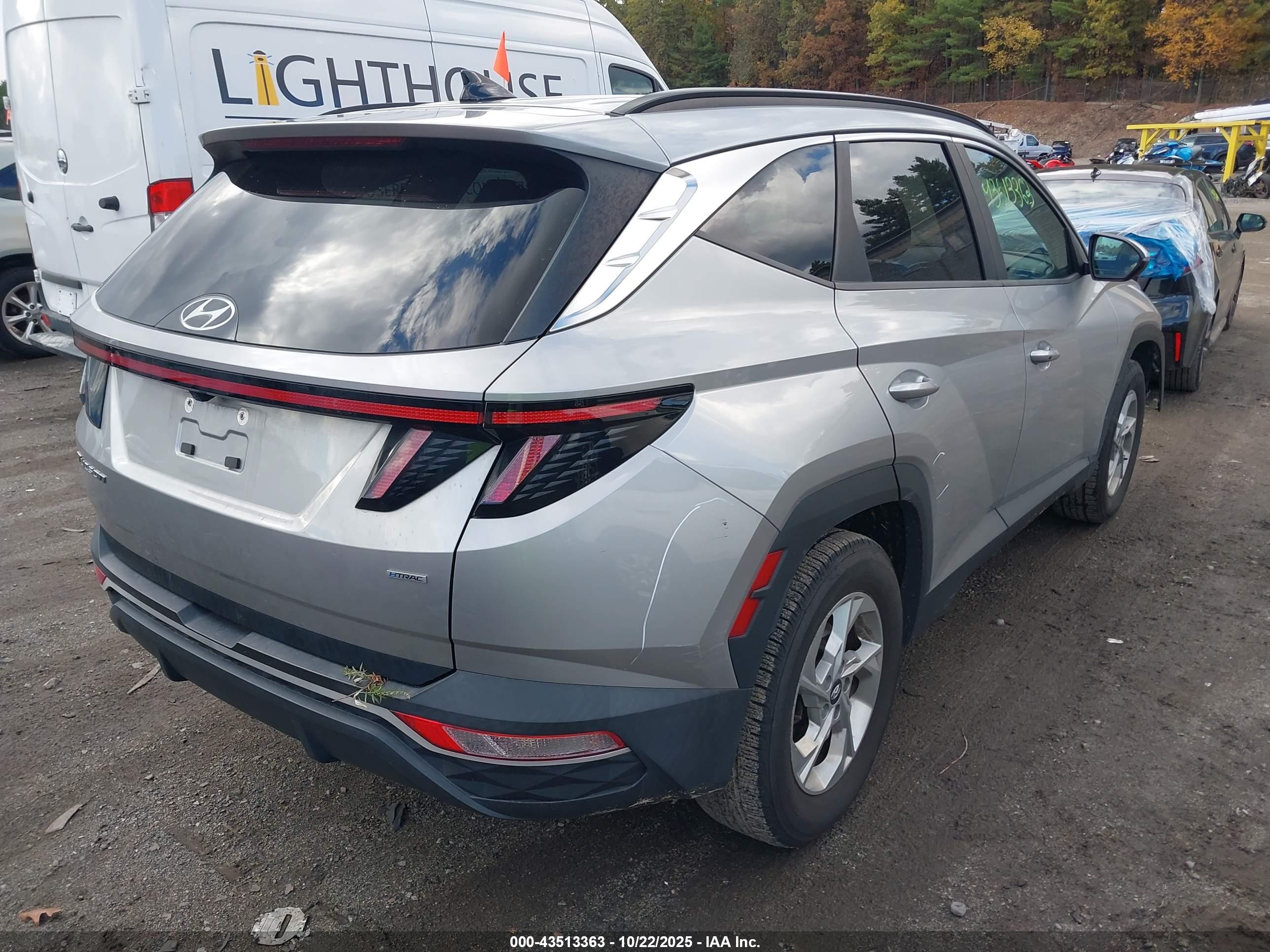 HYUNDAI TUCSON image 4
