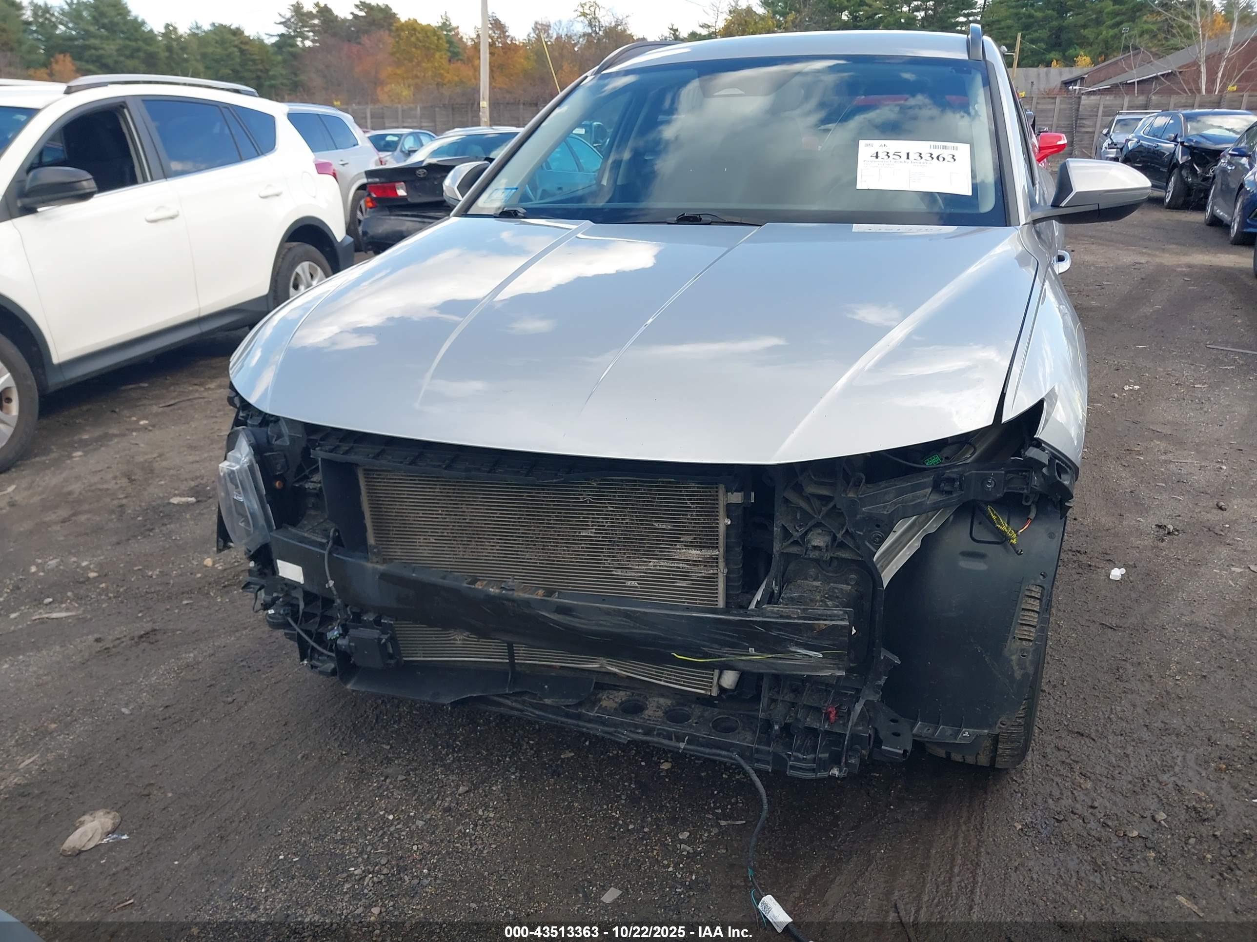 HYUNDAI TUCSON image 6