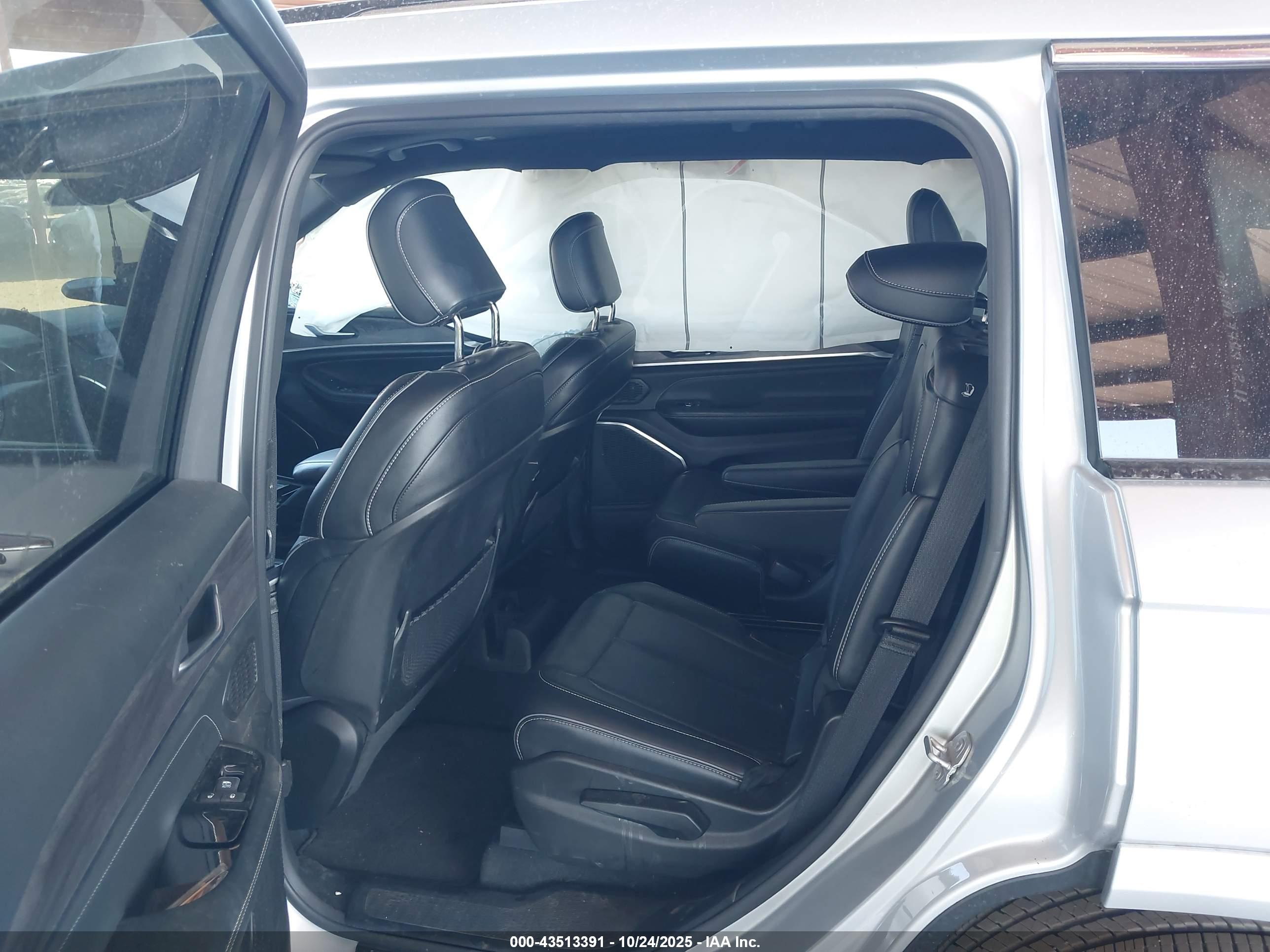 JEEP GRAND image 8