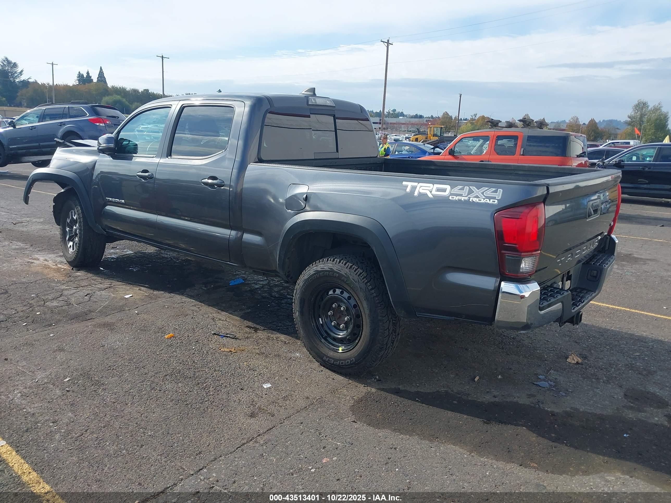 TOYOTA TACOMA image 3