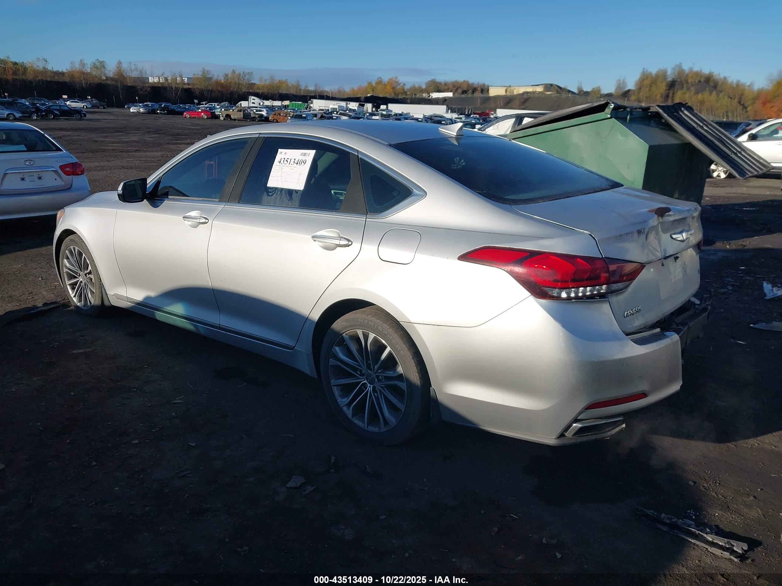 HYUNDAI GENESIS image 3