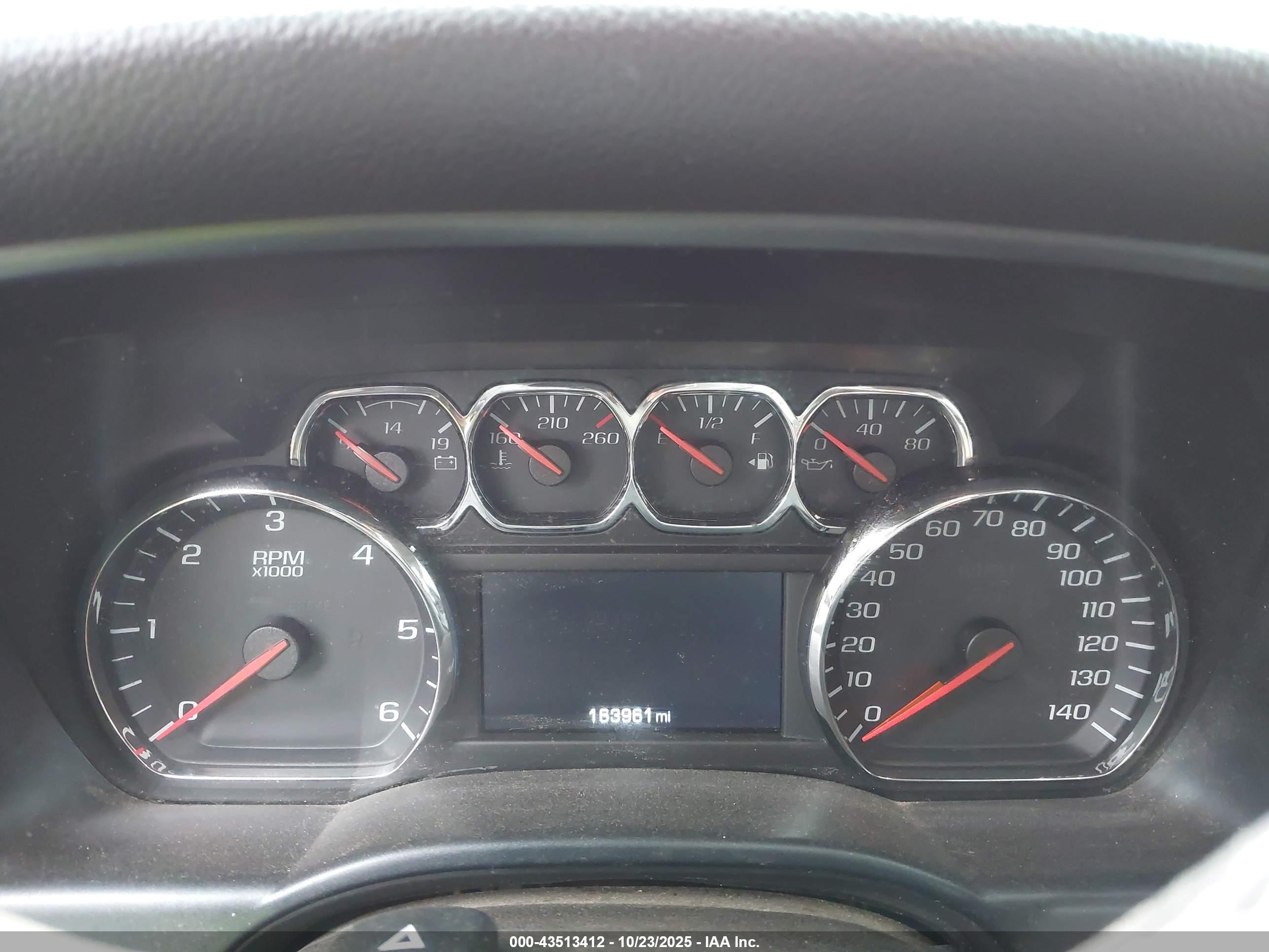 CHEVROLET SILVERADO image 7