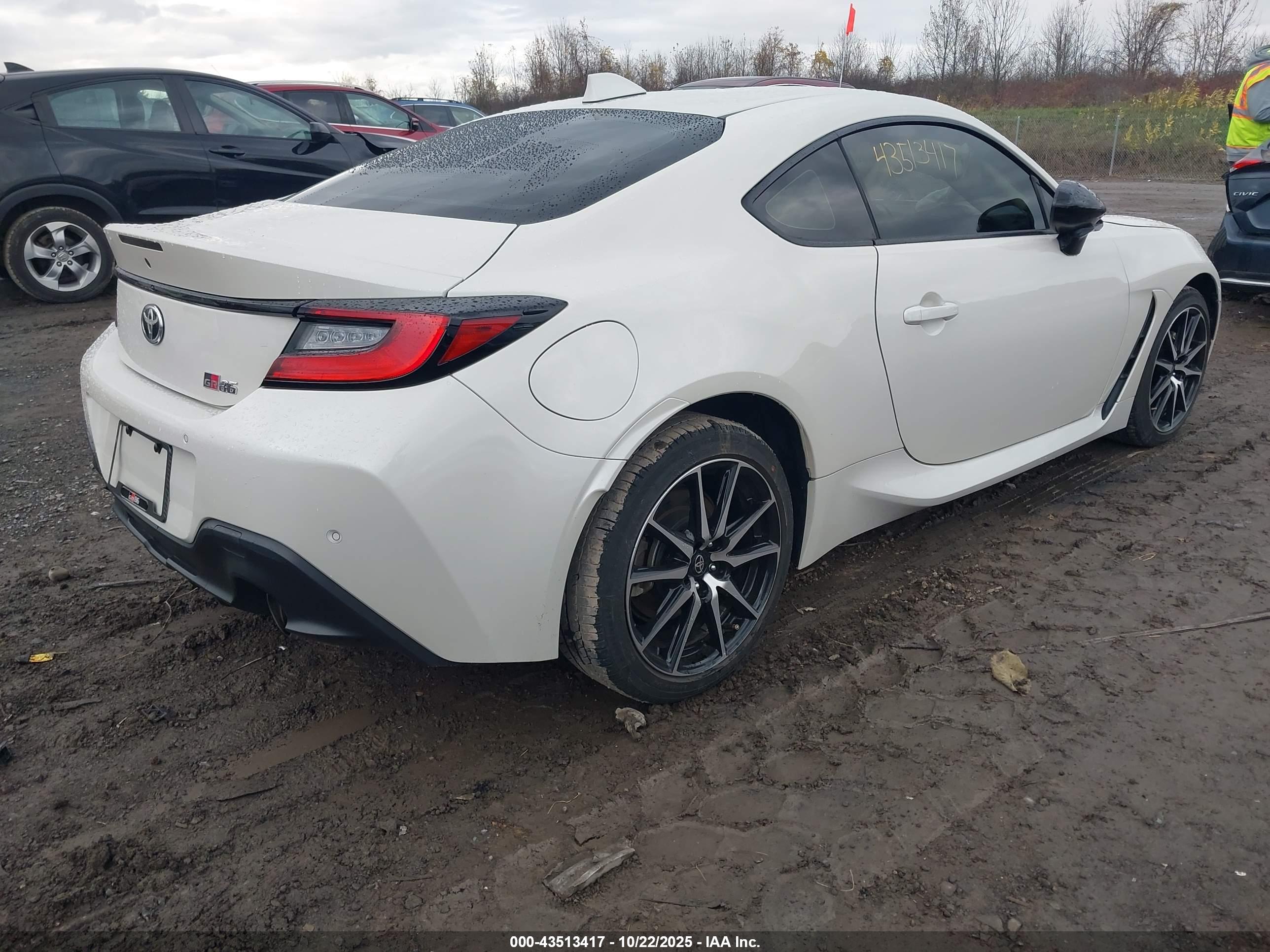 TOYOTA GR86 image 4