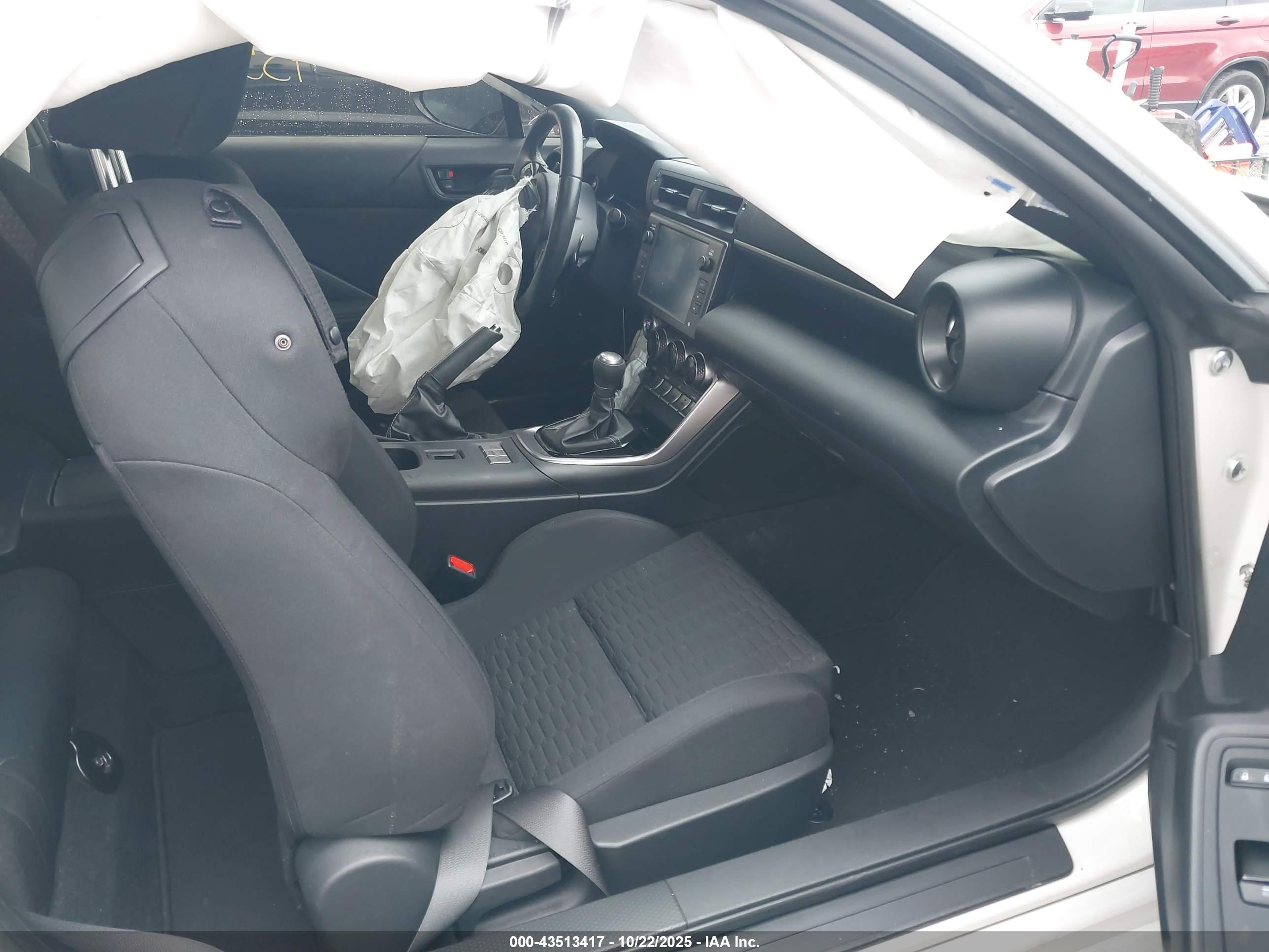 TOYOTA GR86 image 5