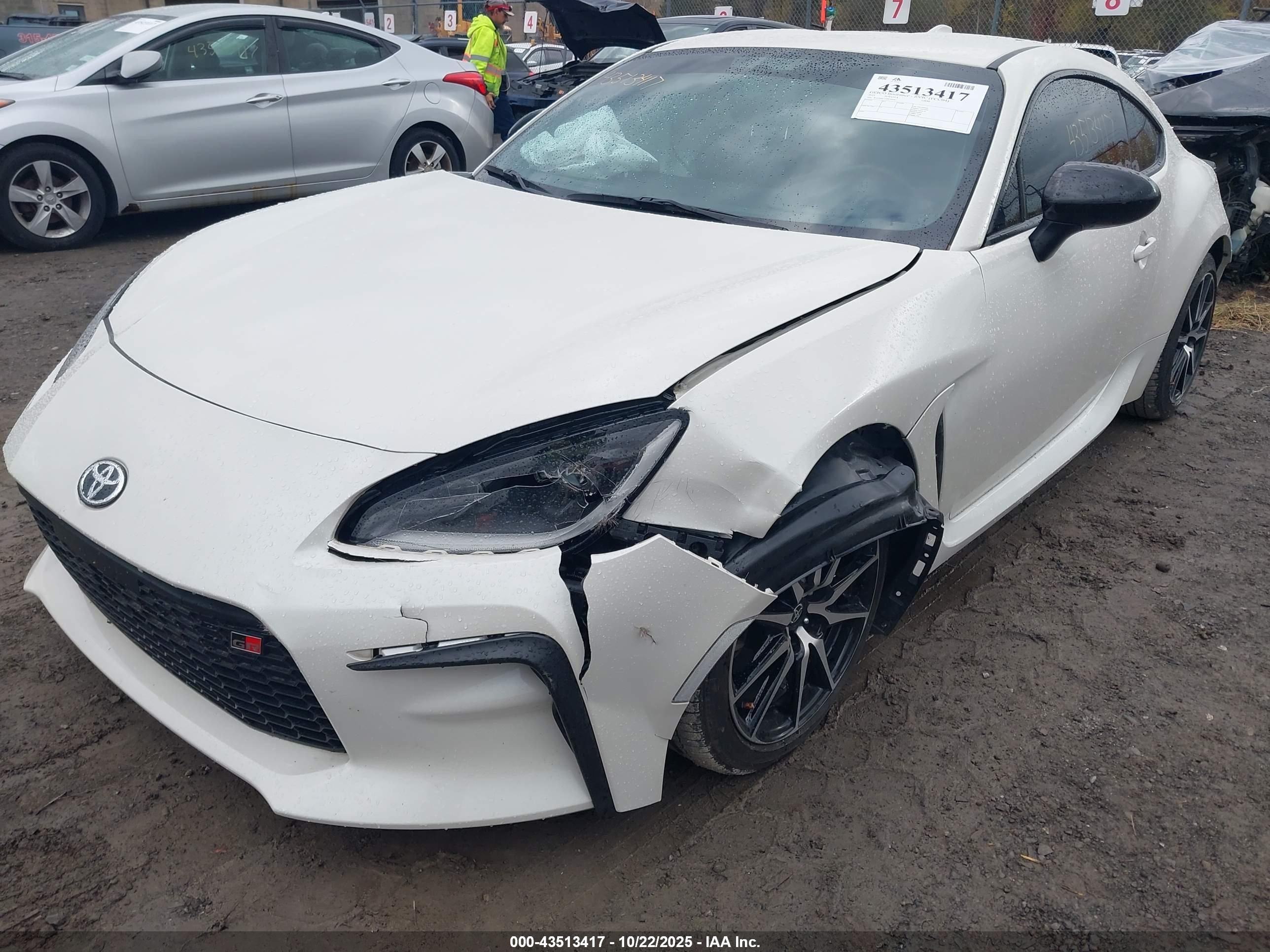TOYOTA GR86 image 6