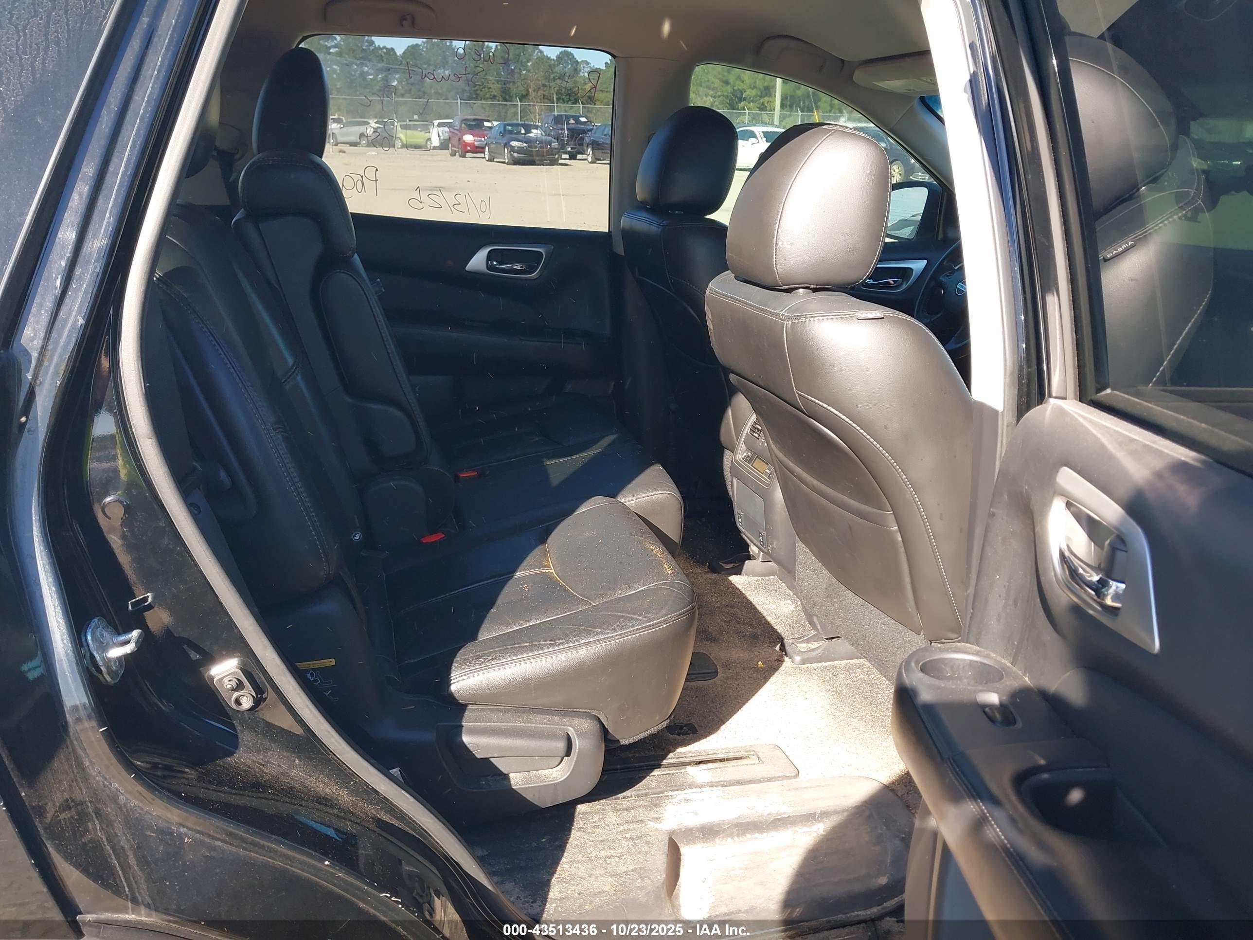 NISSAN PATHFINDER image 8