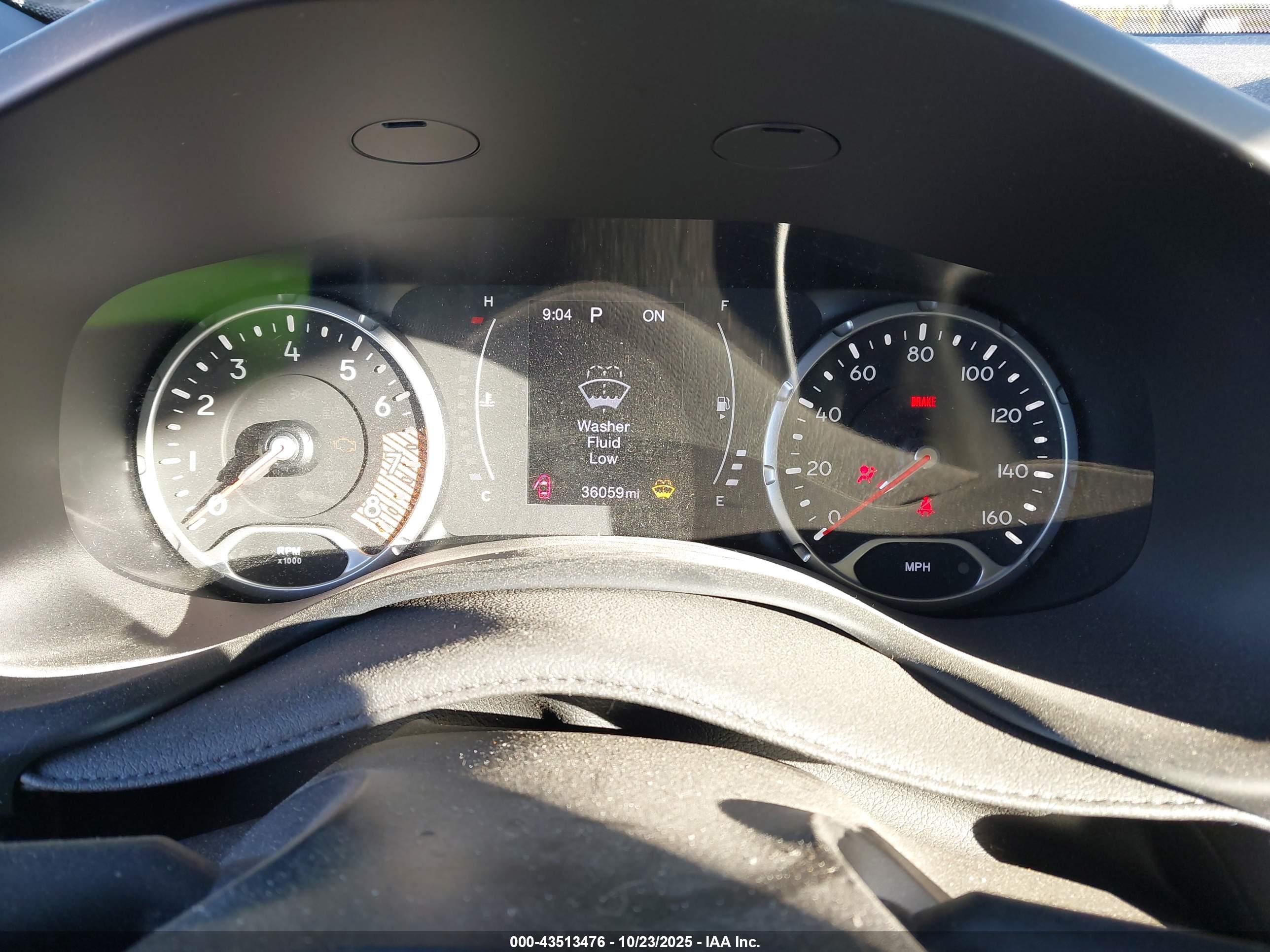 JEEP RENEGADE image 7