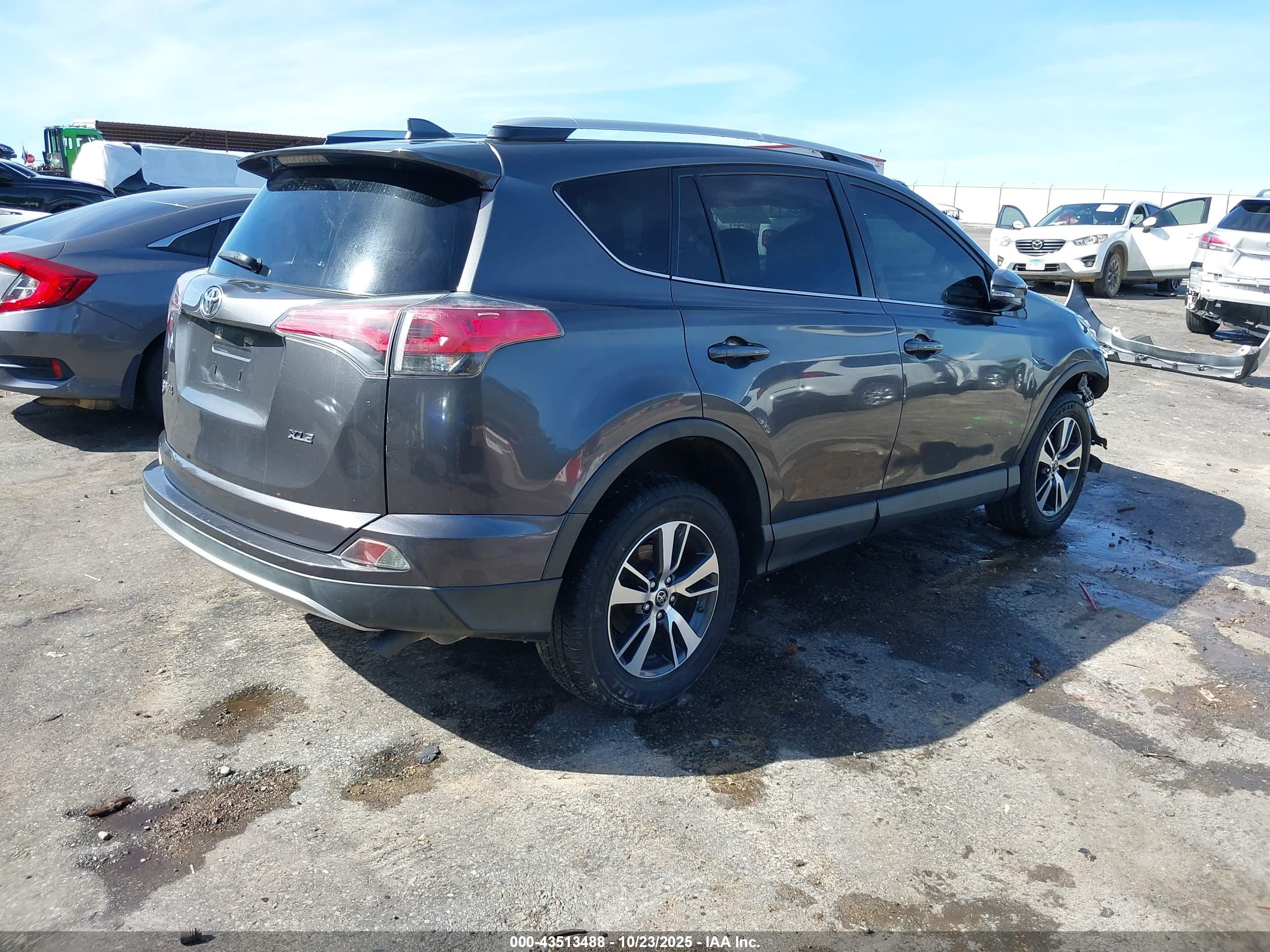 TOYOTA RAV4 image 4