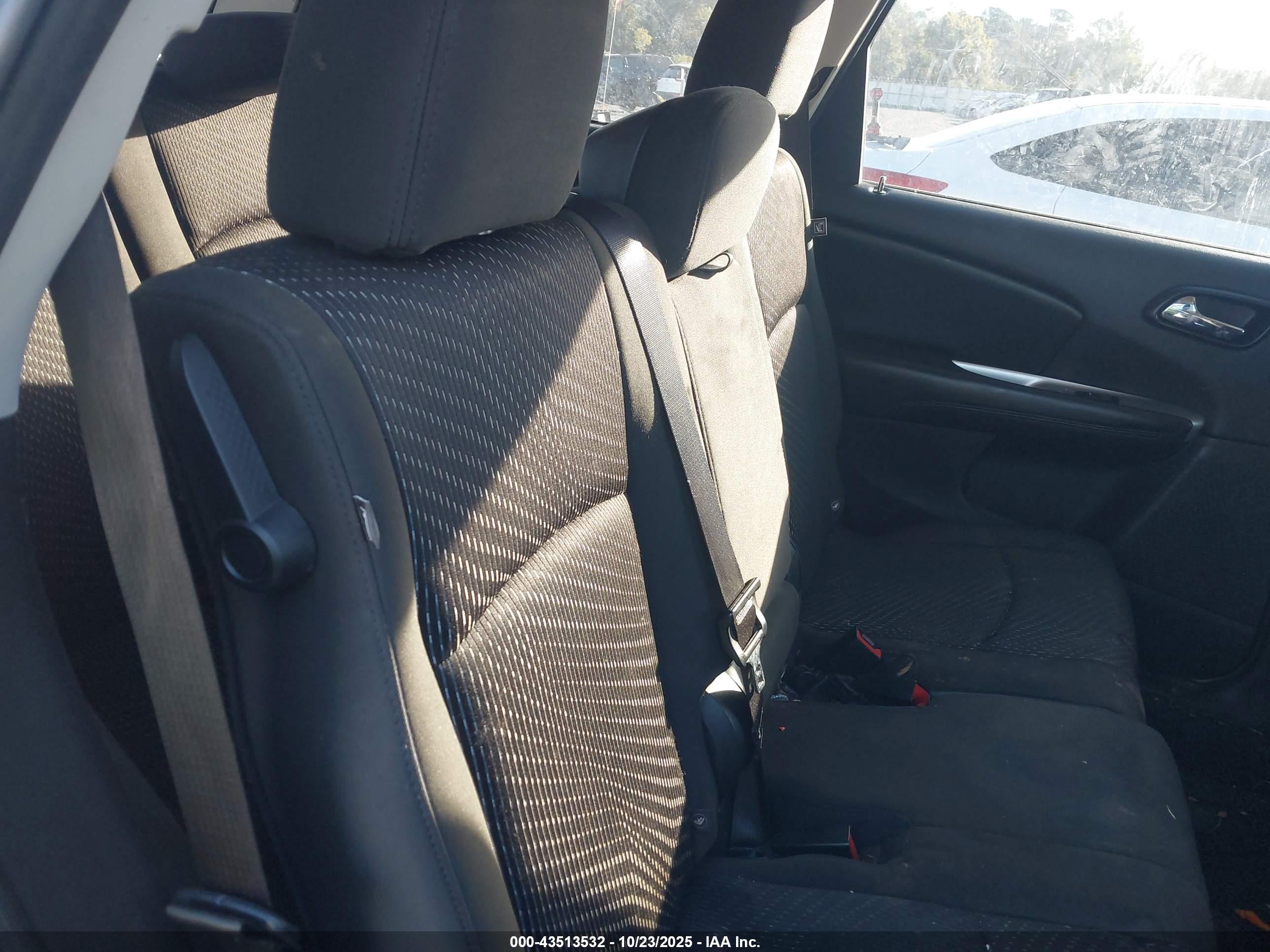 DODGE JOURNEY image 8