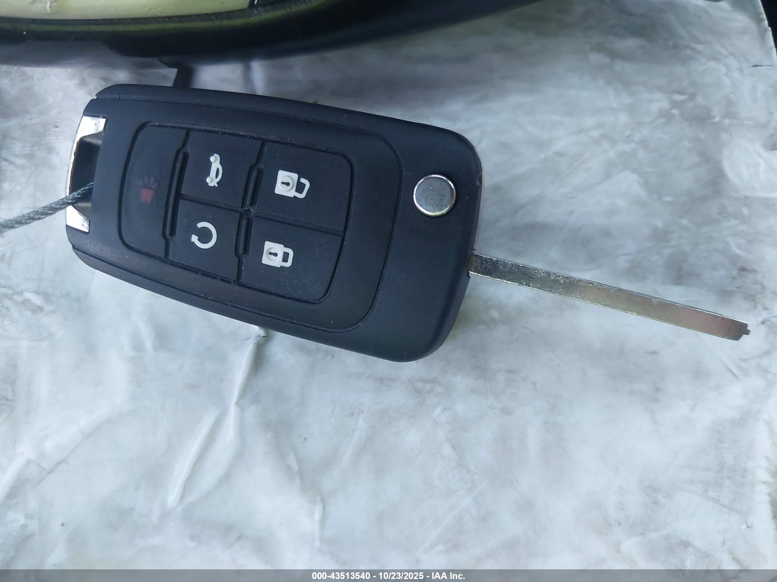 CHEVROLET EQUINOX image 11