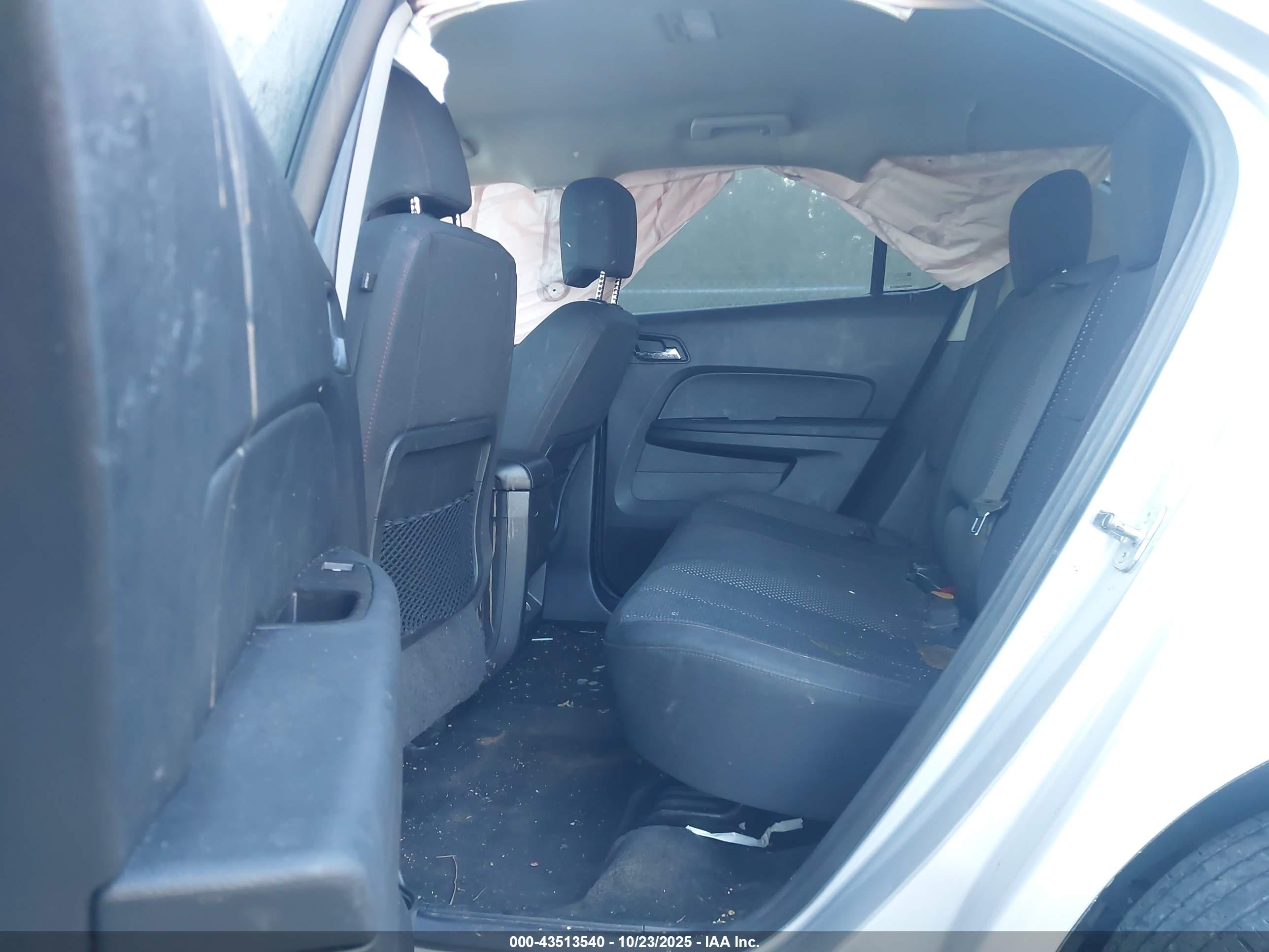 CHEVROLET EQUINOX image 8