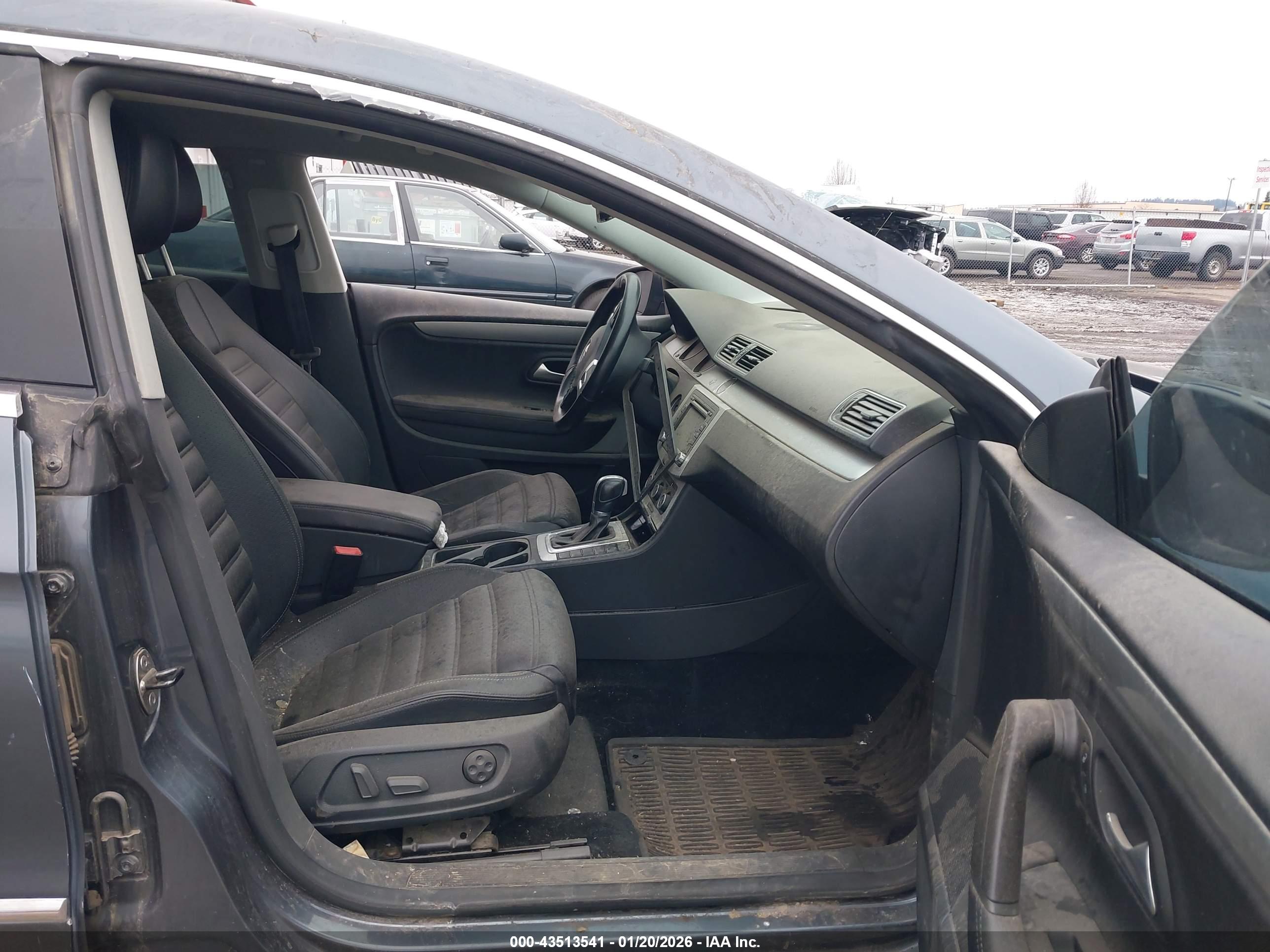 VOLKSWAGEN CC image 5