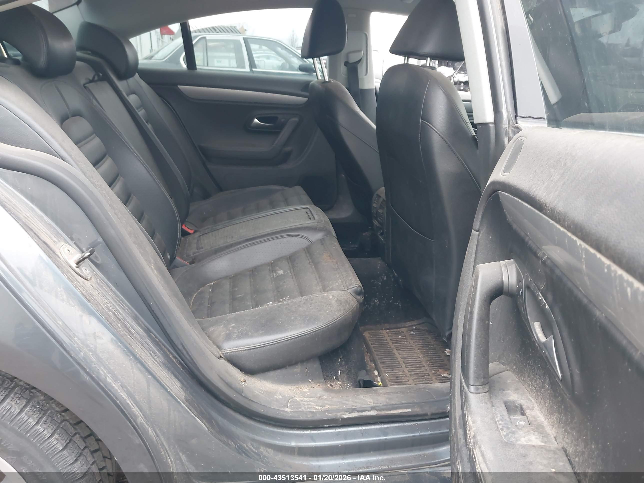 VOLKSWAGEN CC image 8